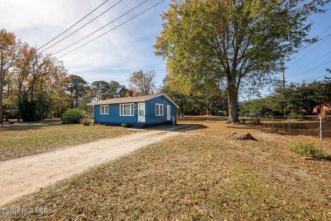 1801 Clark, New Bern, North Carolina, 2 Bedrooms Bedrooms, 4 Rooms Rooms,1 BathroomBathrooms,Single family residence,For sale,Clark,100581783 1801 Clark, New Bern, North Carolina, 2 Bedrooms Bedrooms, 4 Rooms Rooms,1 BathroomBathrooms,Single family residence,For sale,Clark,100581783