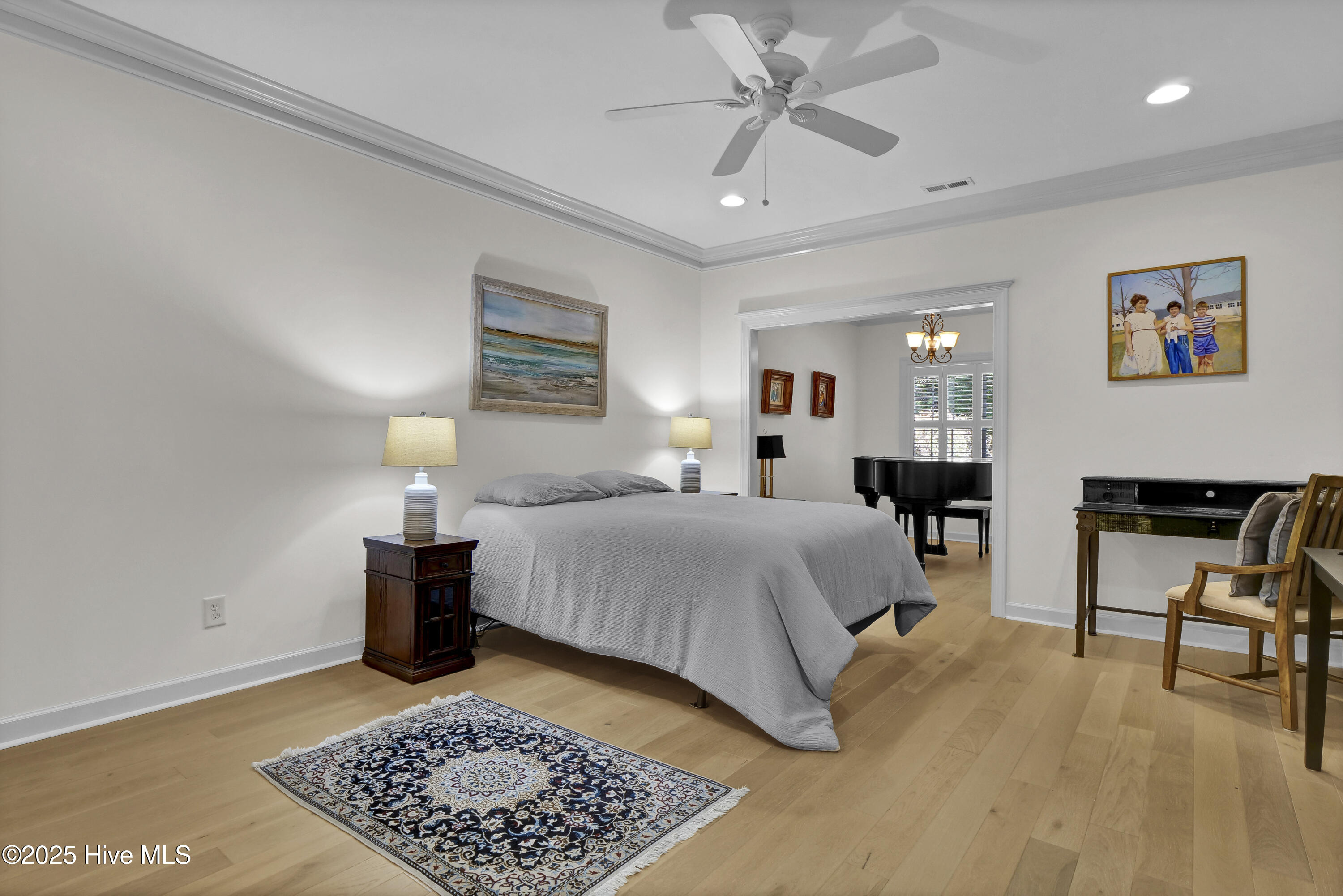 100547424 | Photo 12