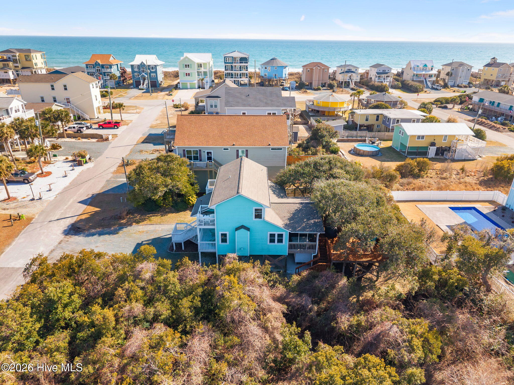 100553918 | Photo 50