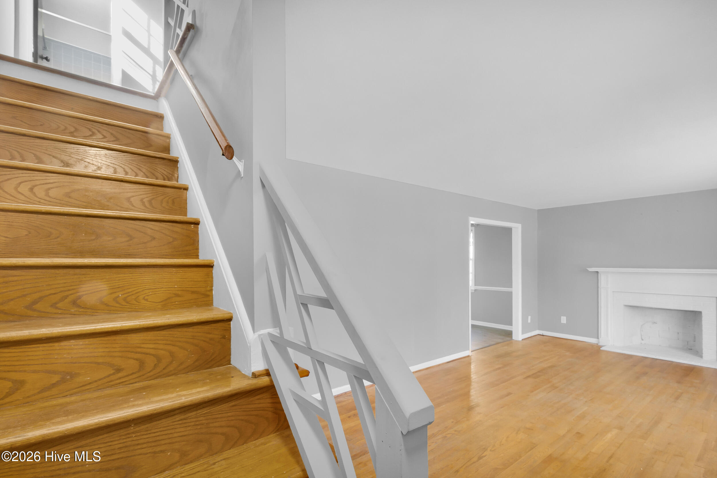 100547330 | Photo 21