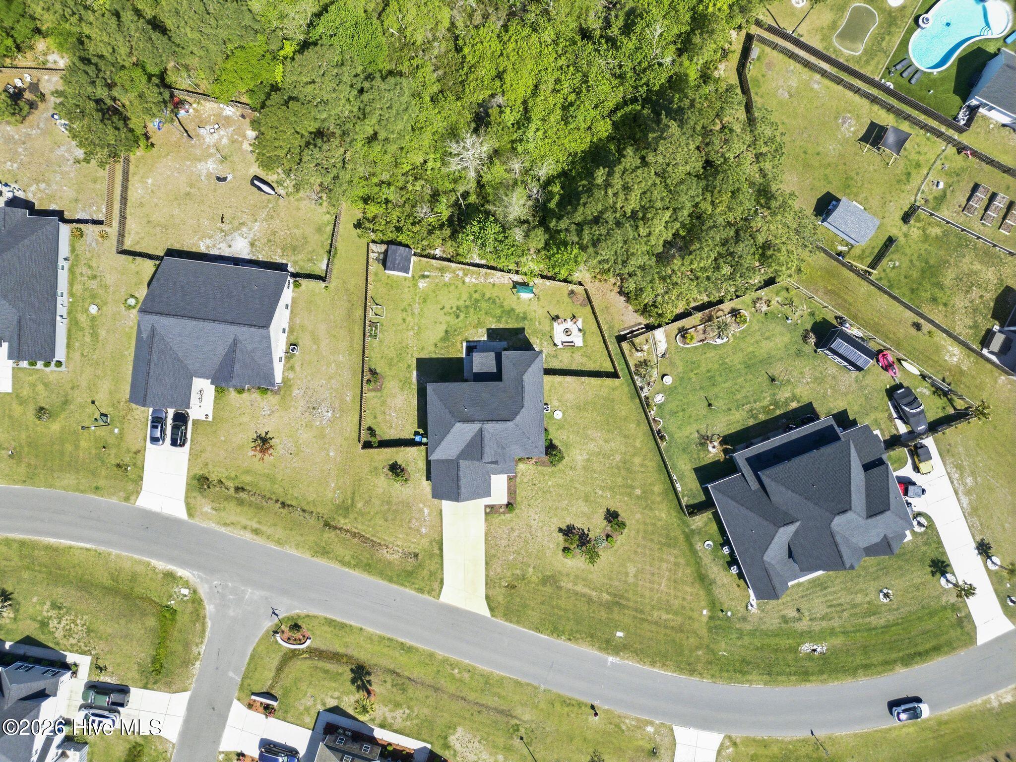 100569153 | Photo 56