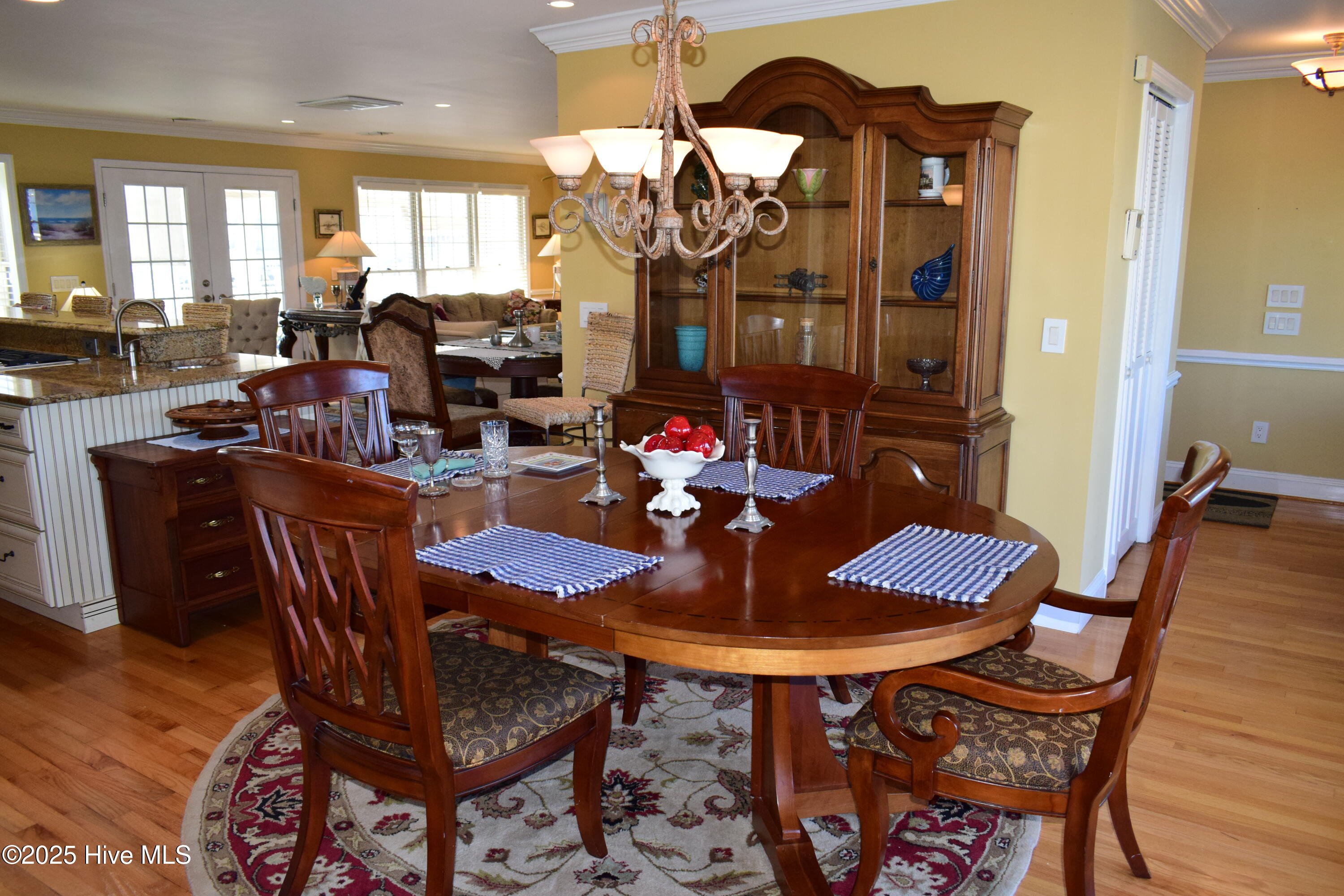 100545109 | Photo 19