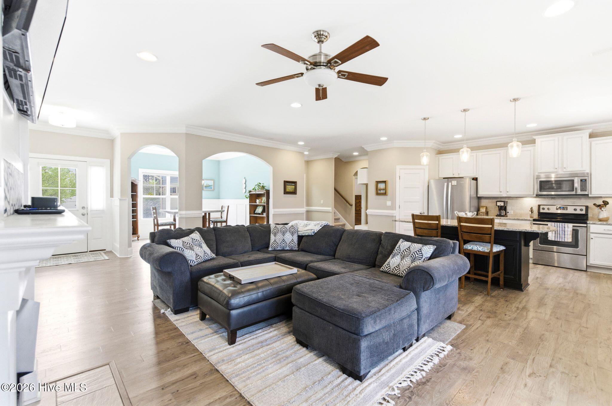 100564498 | Photo 15