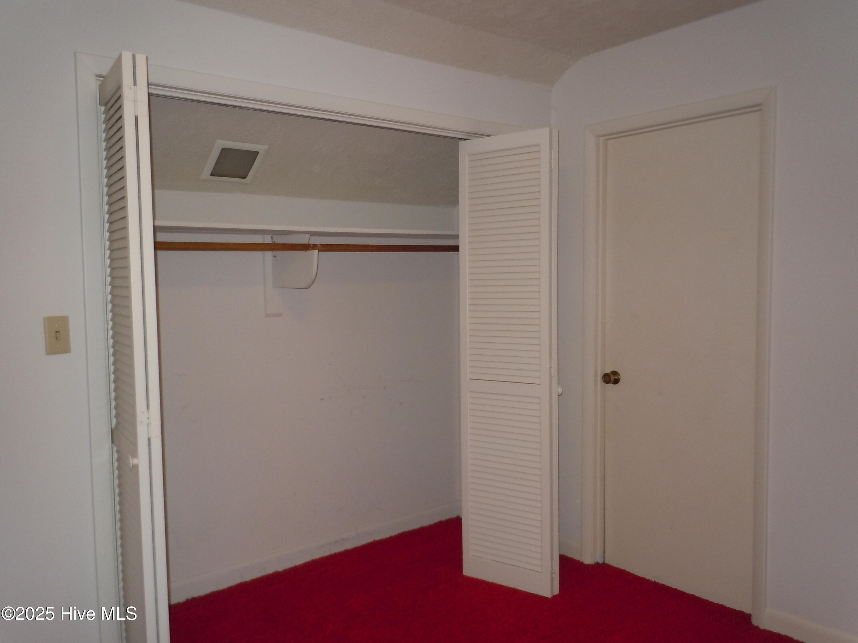 100533053 | Photo 52