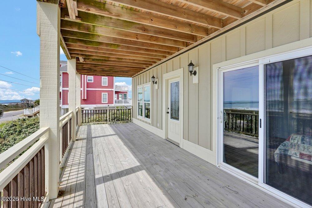 100567511 | Photo 14