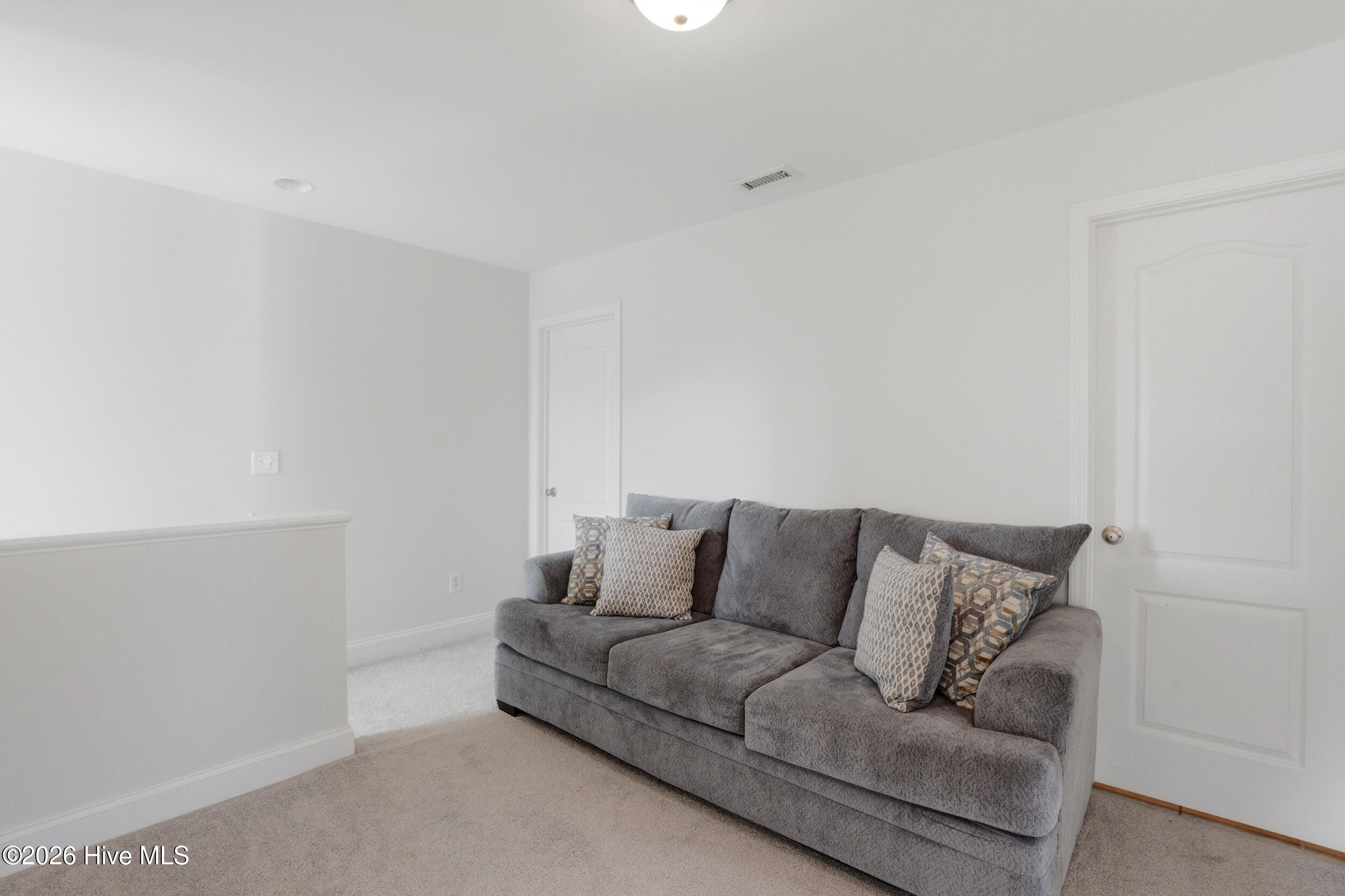 100557716 | Photo 23