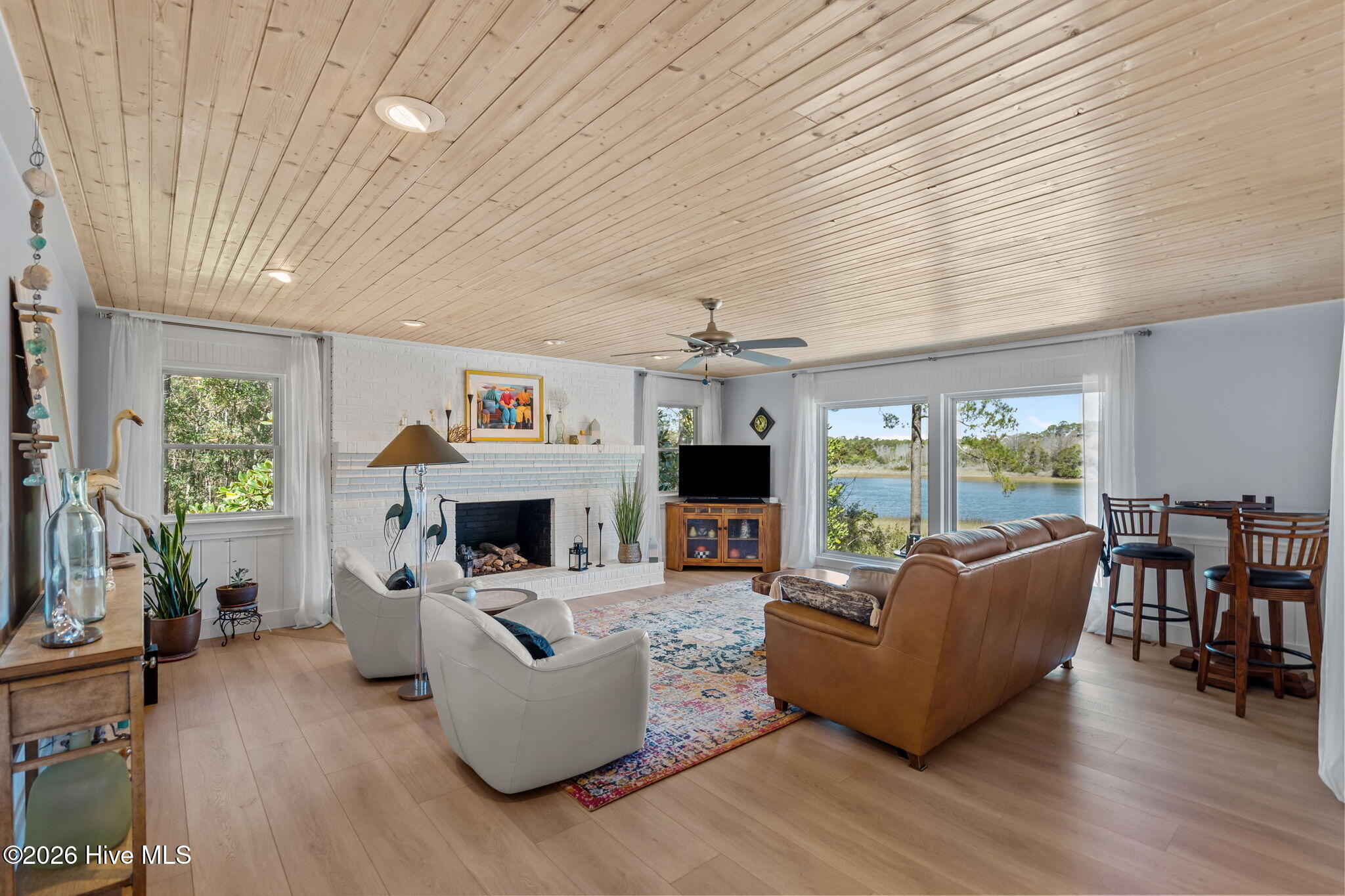 100555444 | Photo 31