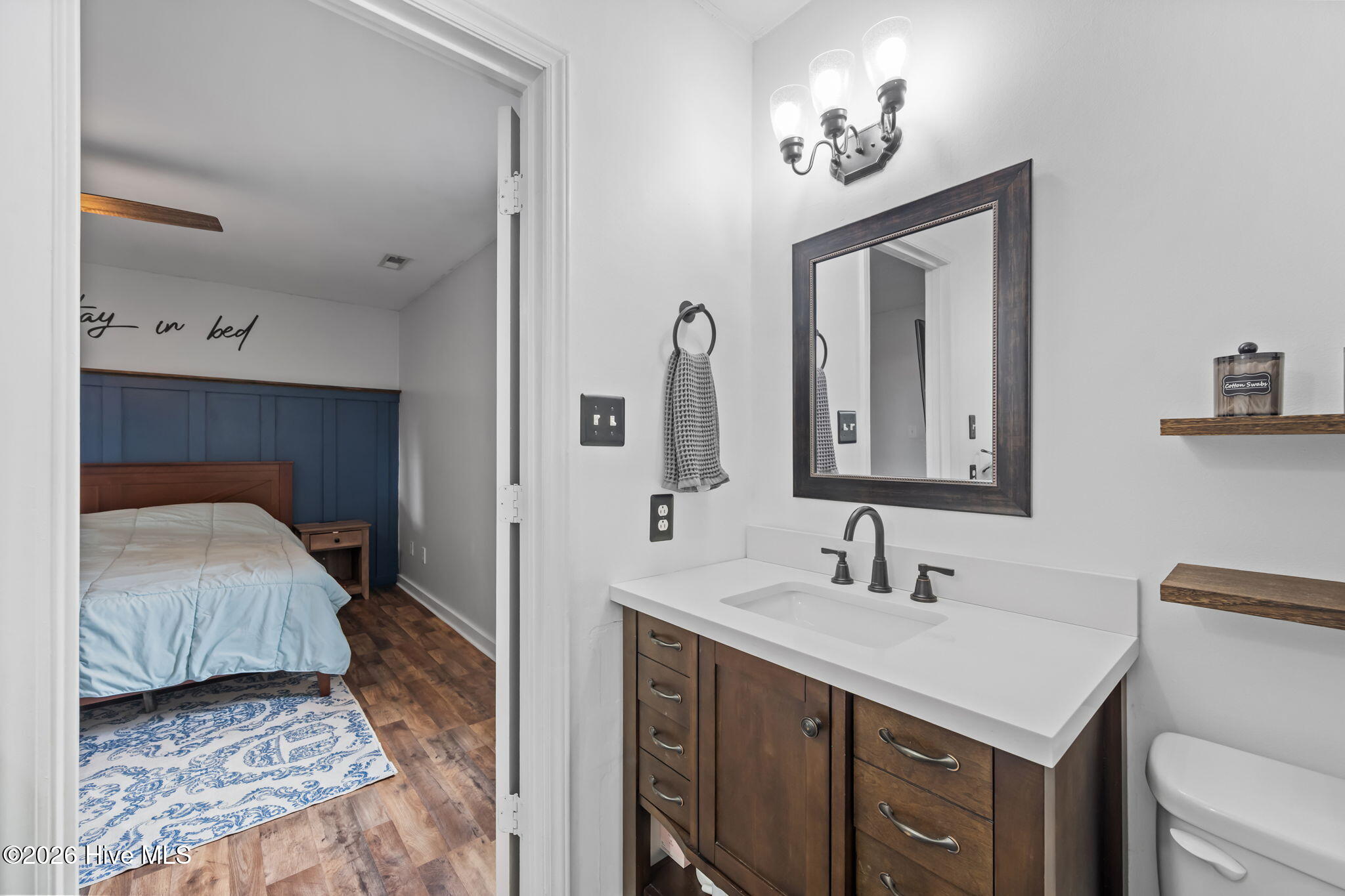 100558833 | Photo 31