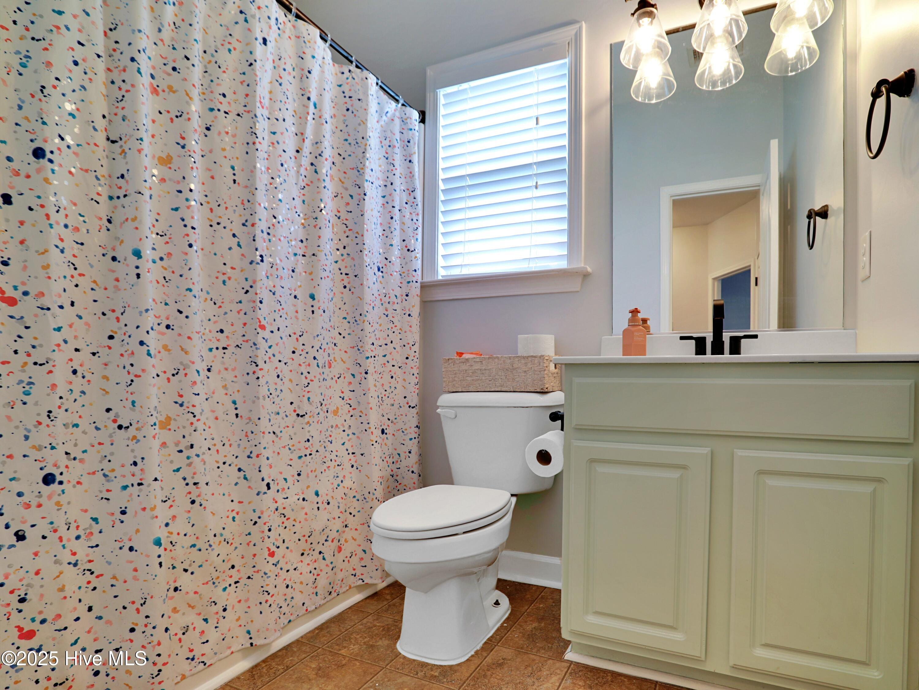 100525620 | Photo 21