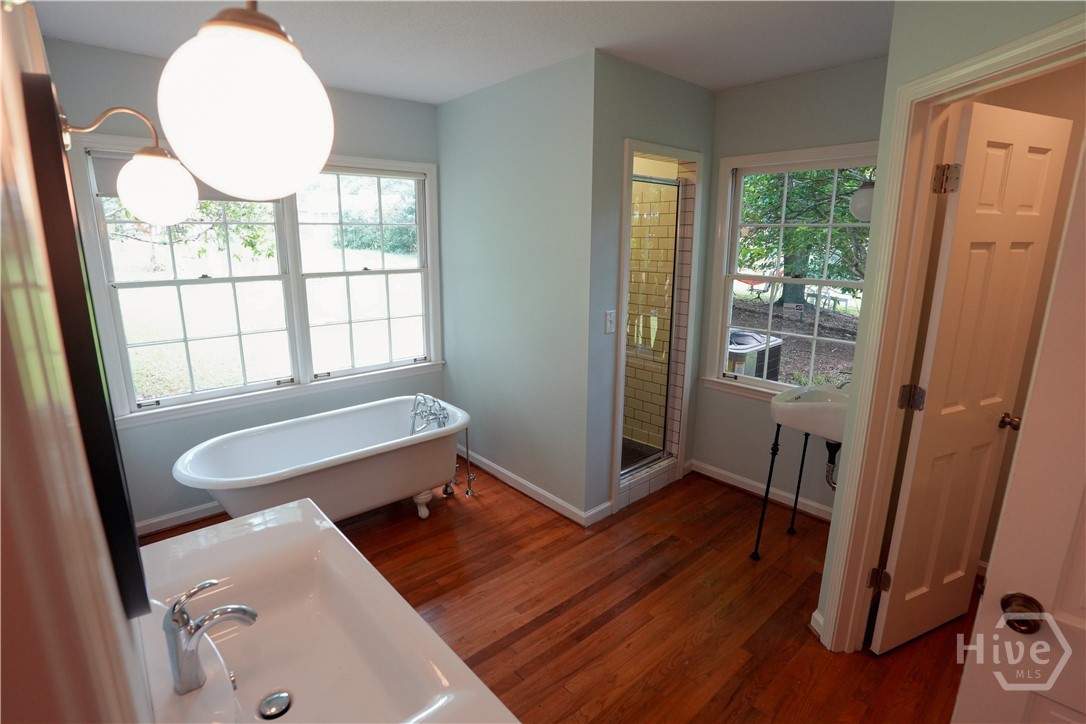 Primary Private Bath
