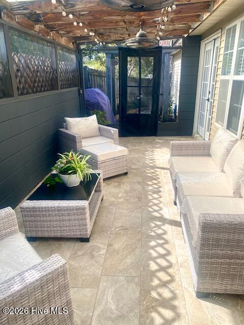 100566156 | Photo 28