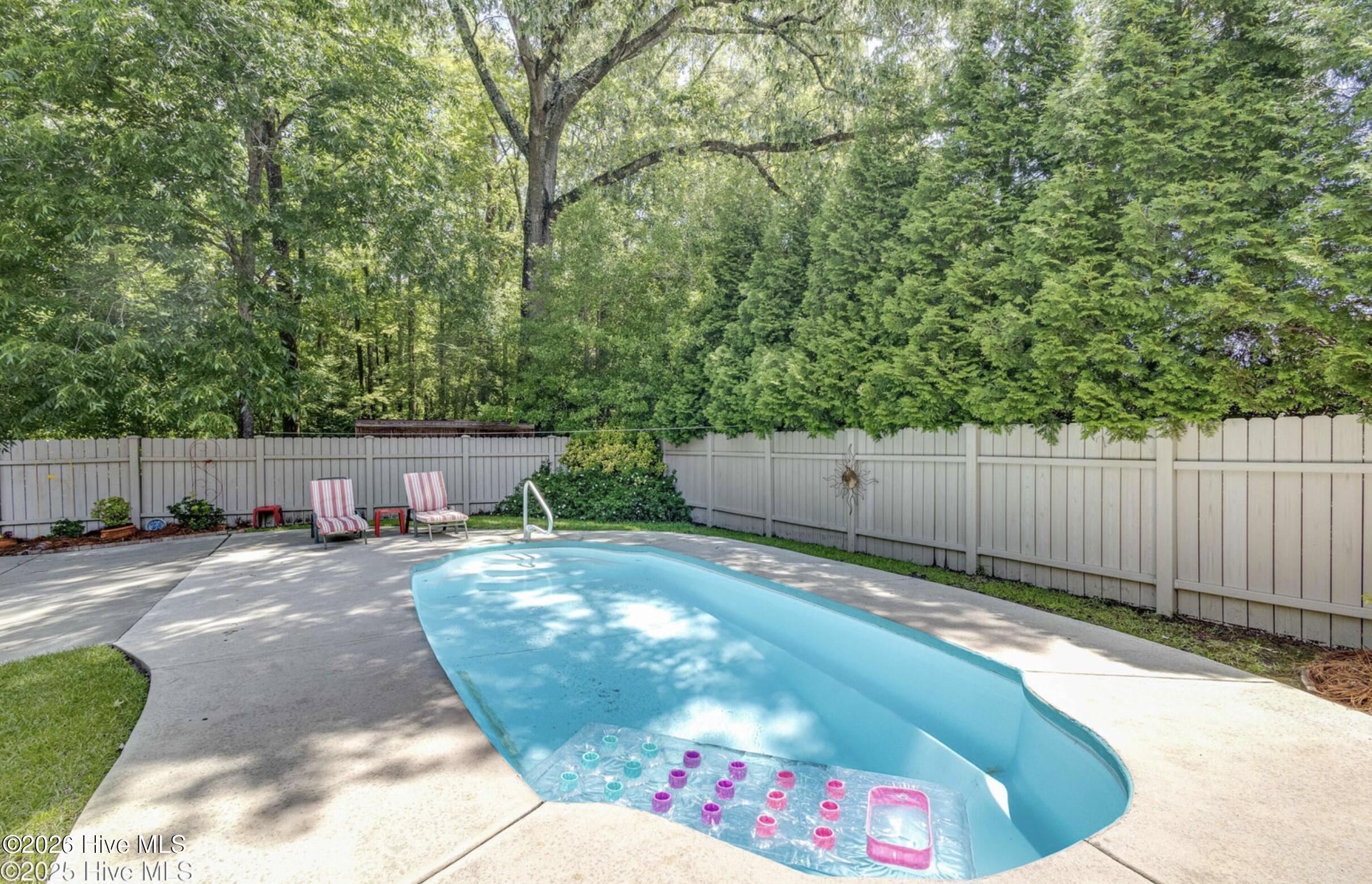 photo from when pool is open