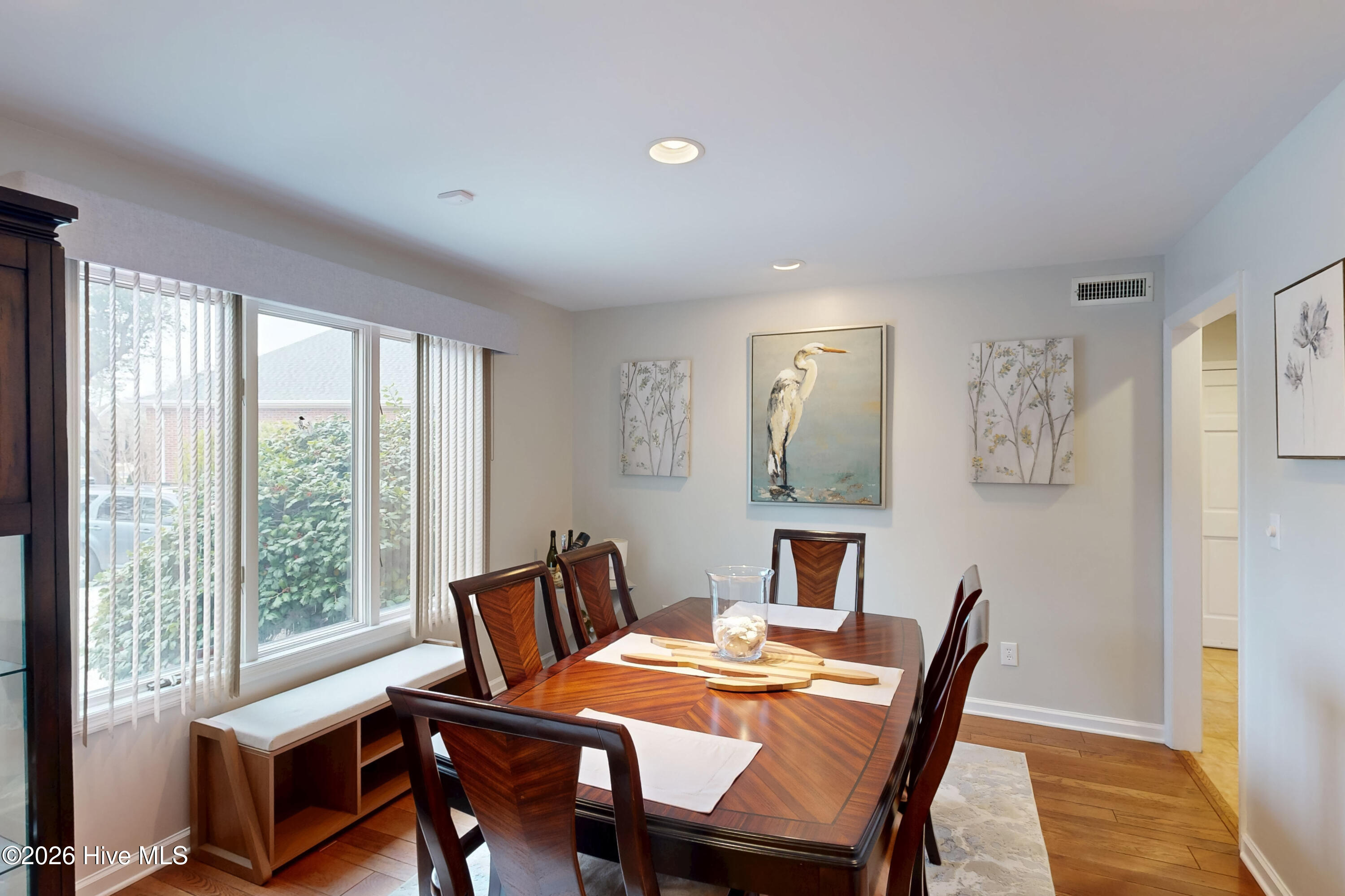 100559840 | Photo 14