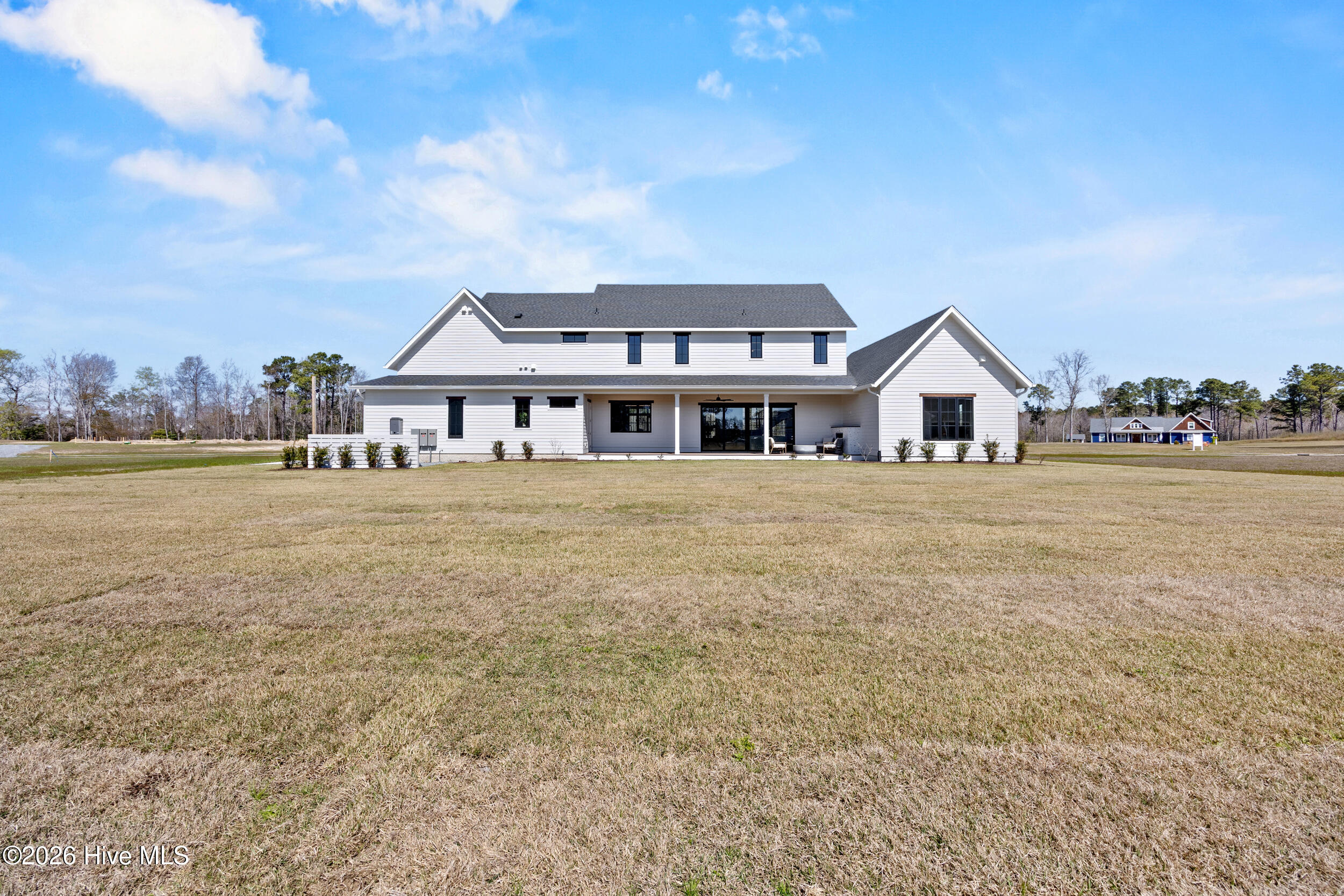 100561987 | Photo 72