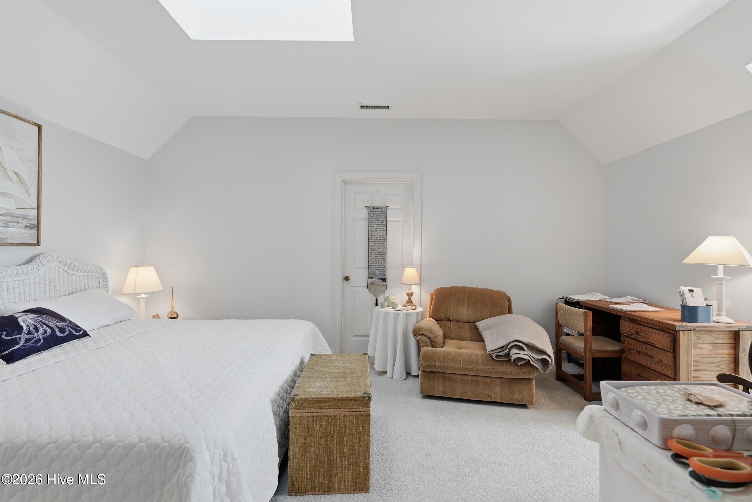 100561994 | Photo 63