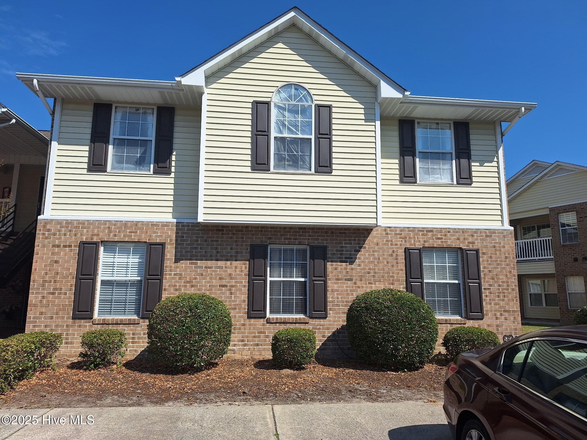 Mulberry Lane 2912 E (2)