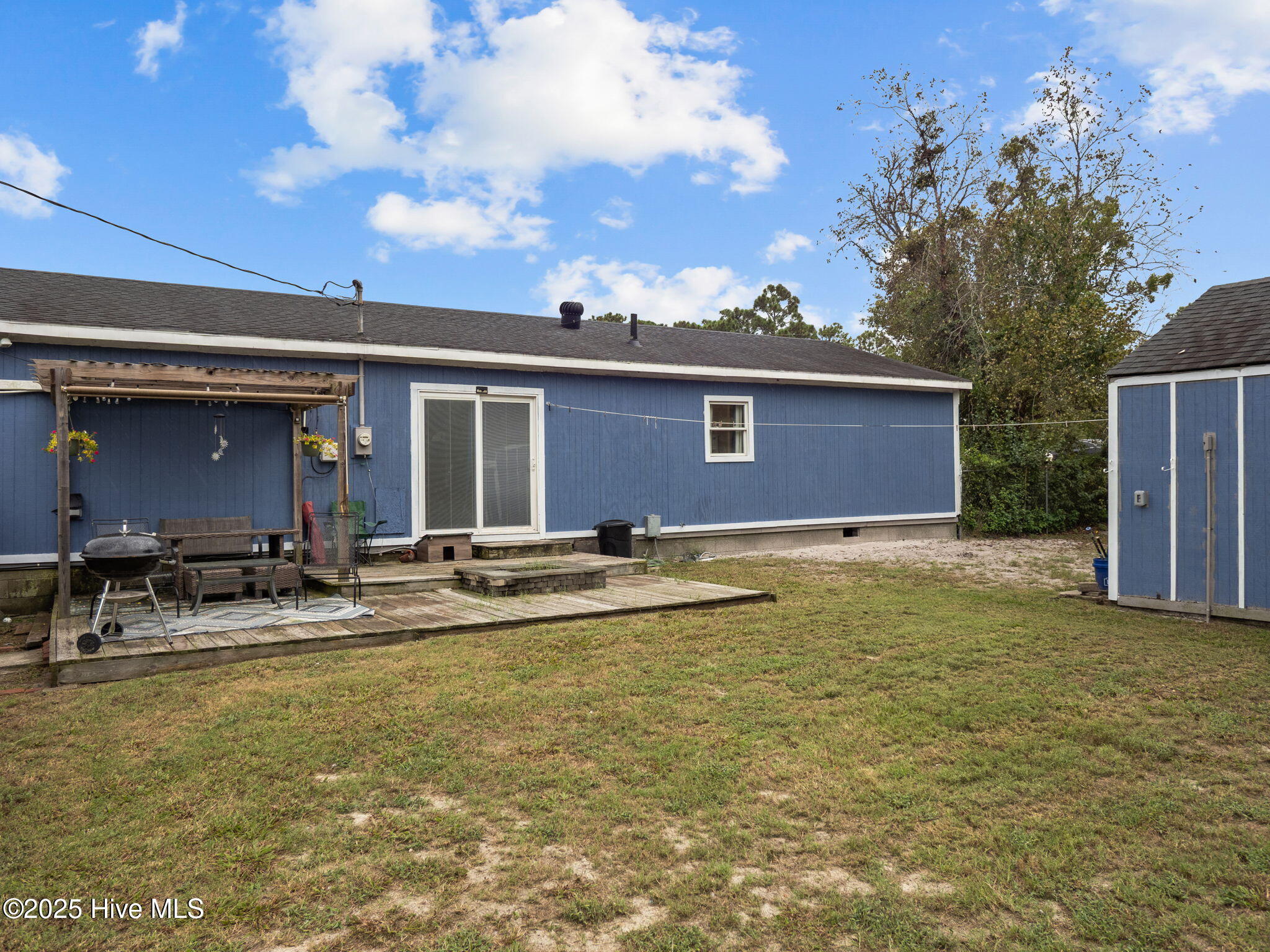 Homes for sale in Hubert, NC | 87 Crown Point Rd, Hubert, NC 28539 | MLS# 100533572