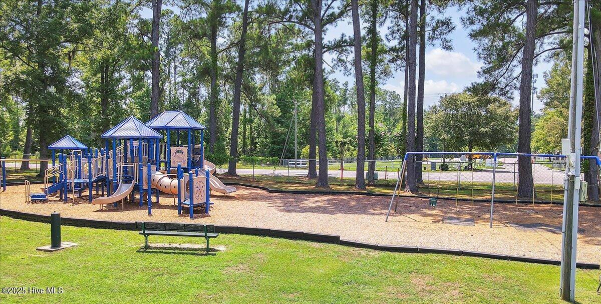 100527070 | Photo 44