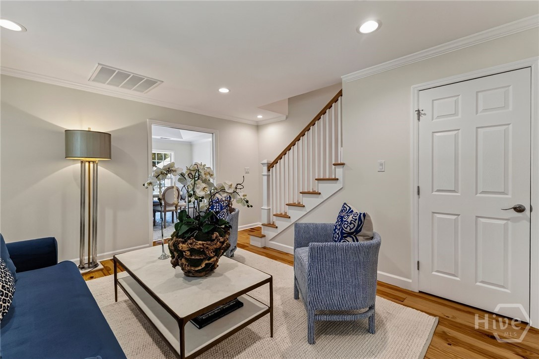 Living Room/Office/Library