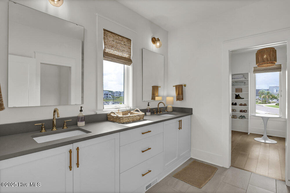 100520014 | Photo 32