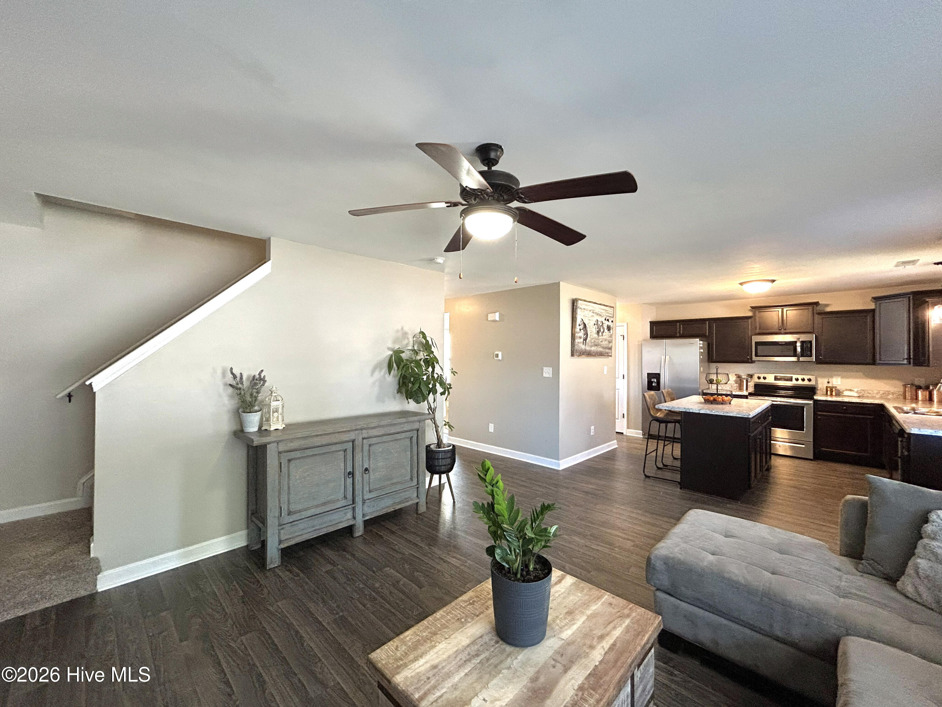 100557400 | Photo 11