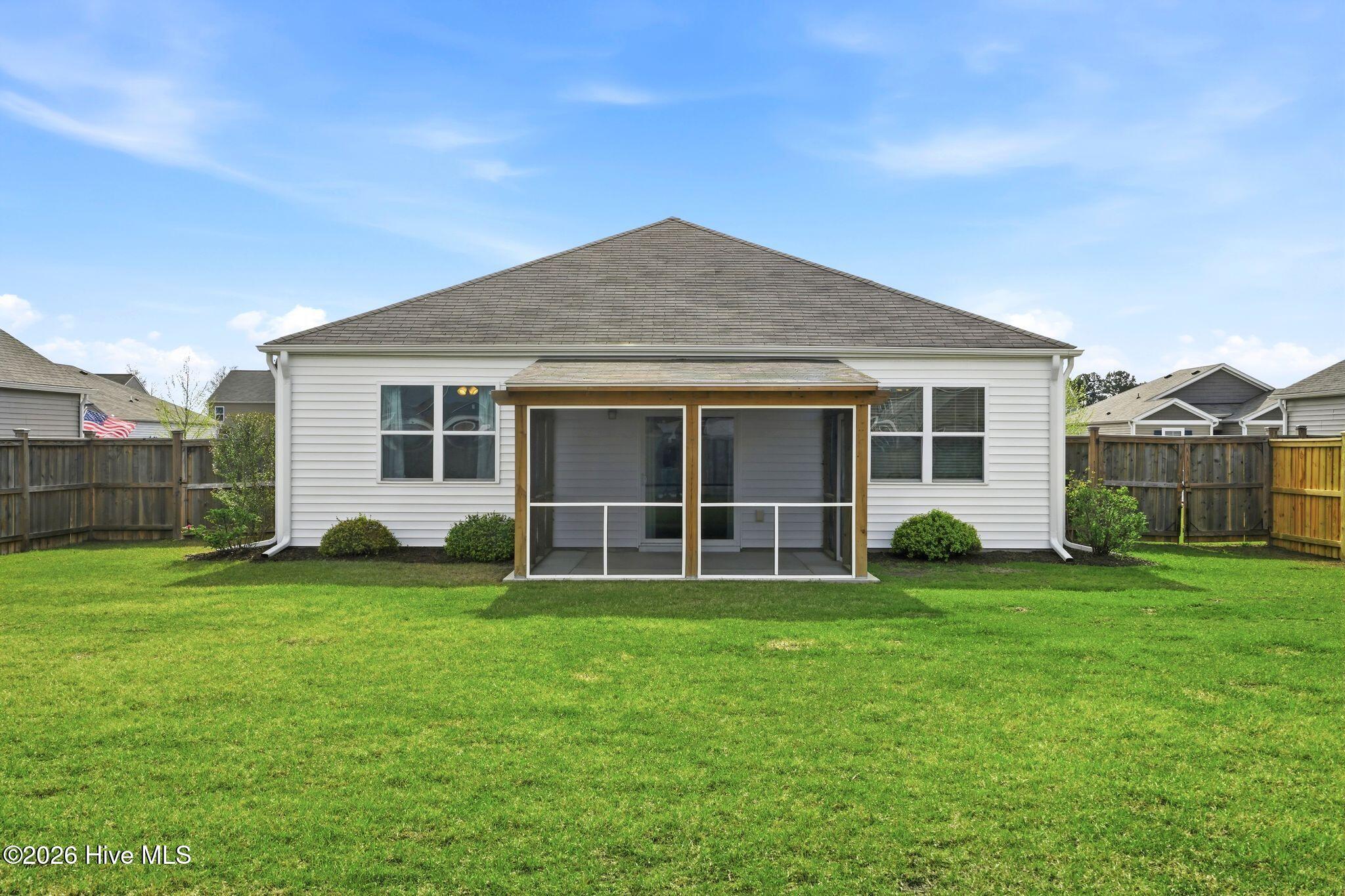 100562900 | Photo 37