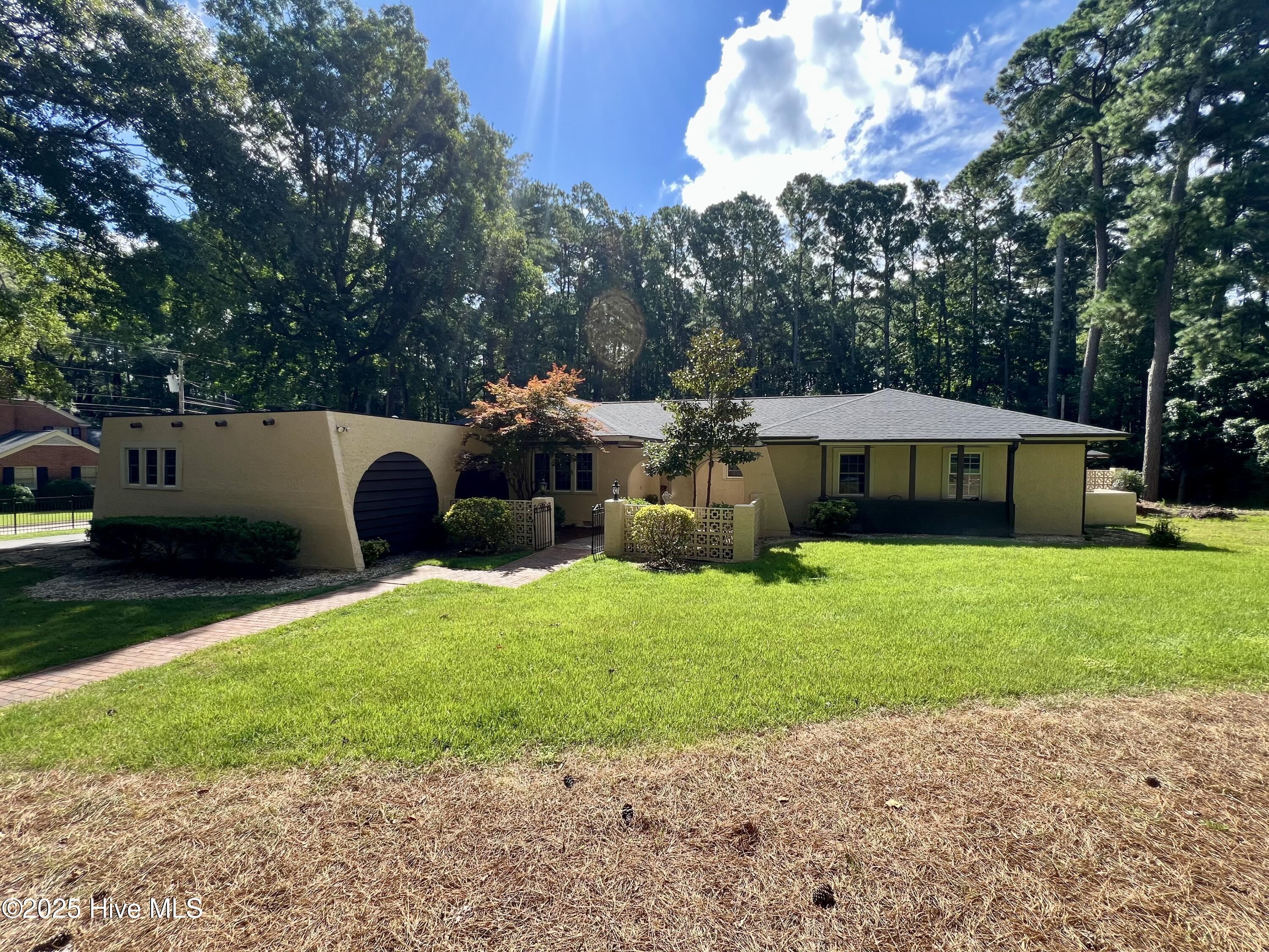 Property at 212 Wilshire Boulevard