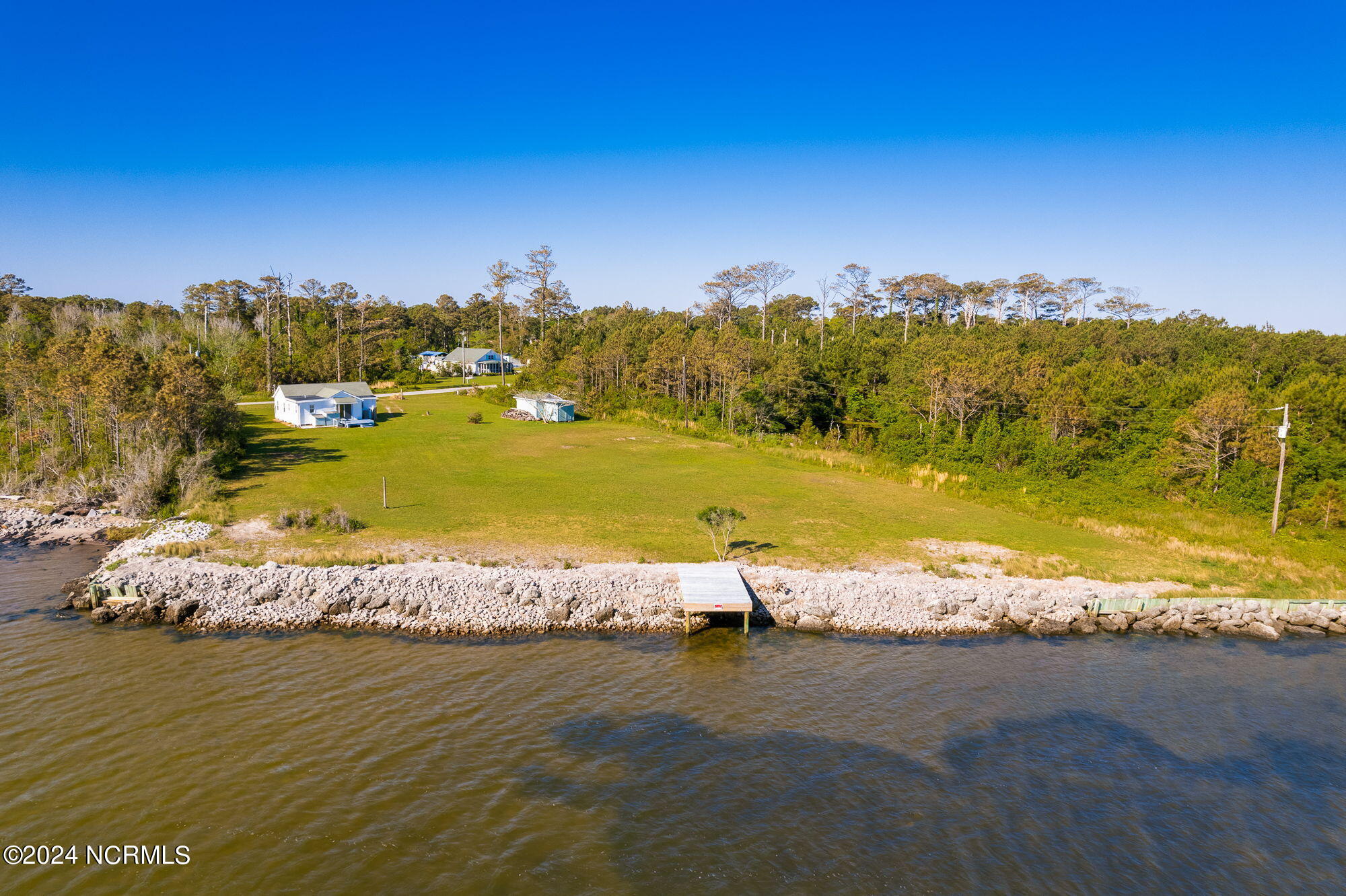 2524 Cedar Island Road,Cedar Island