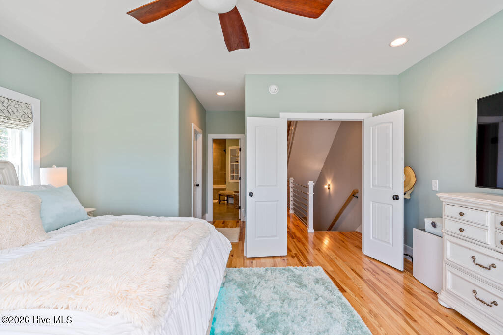 100509824 | Photo 14