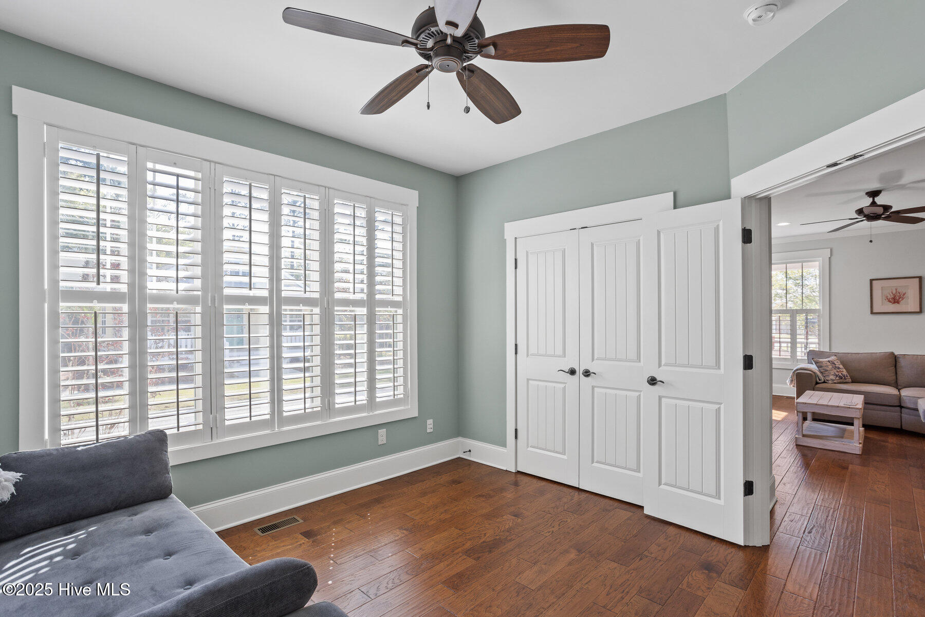 100503358 | Photo 21