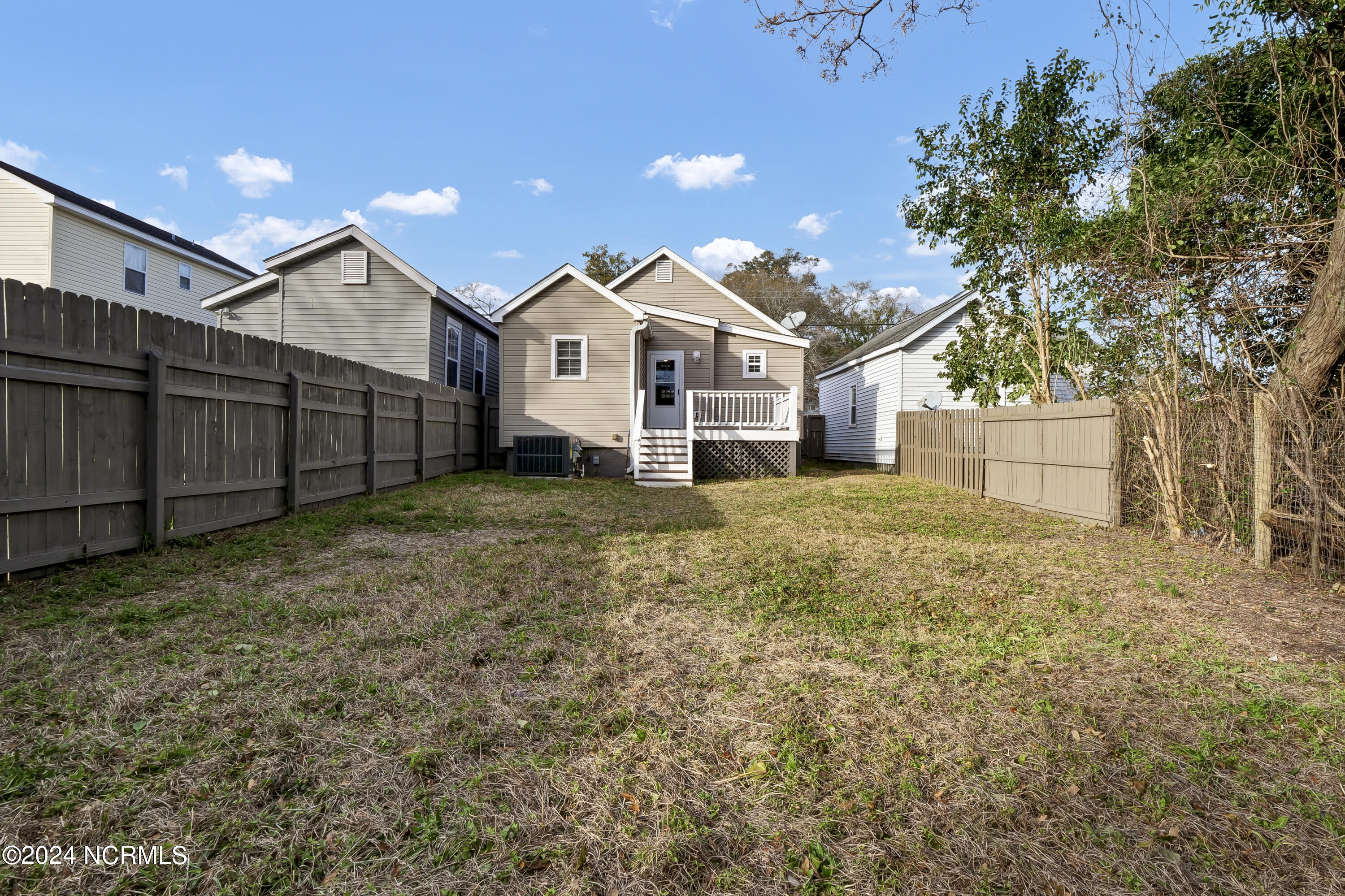 100501842 | Photo 21