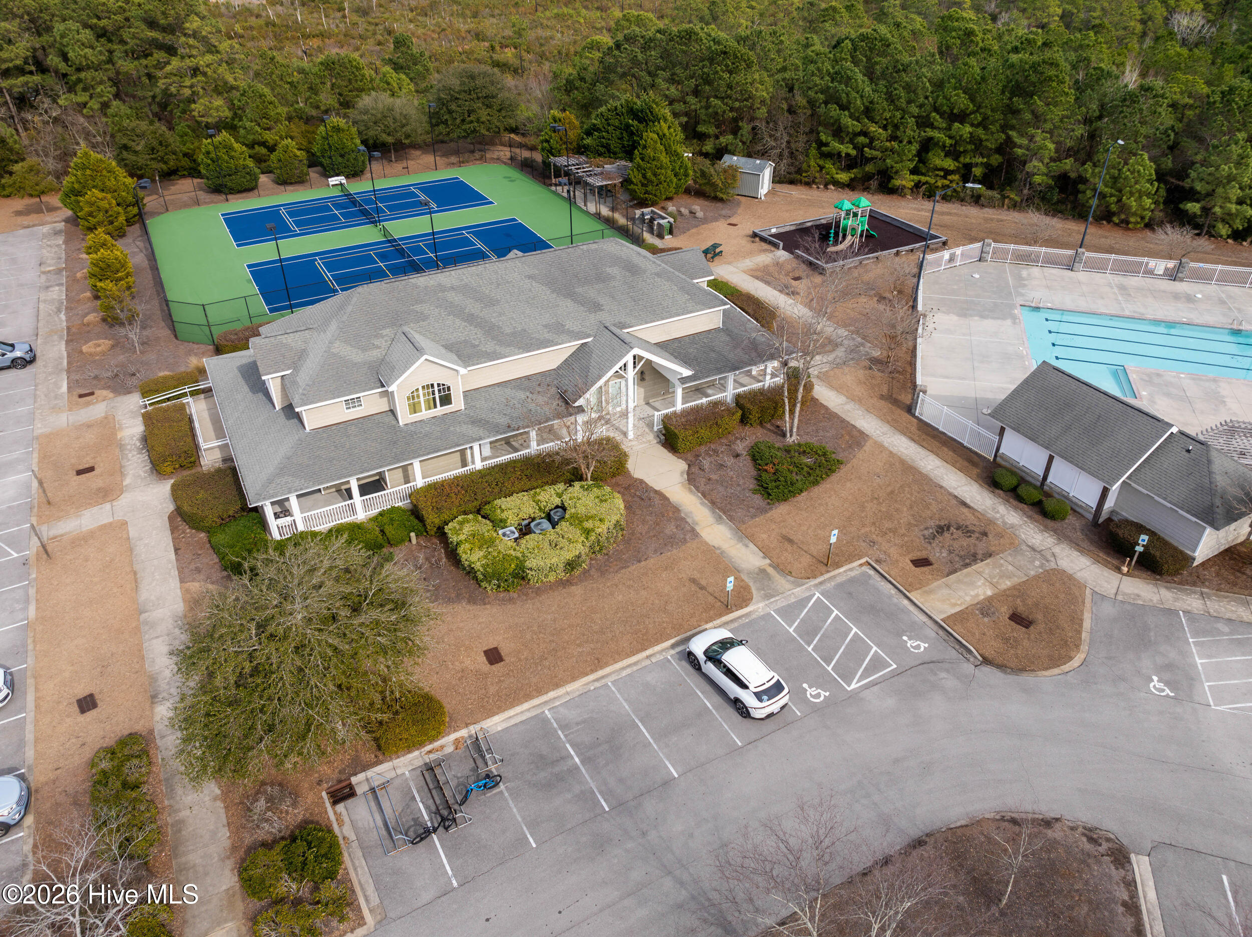 100562892 | Photo 58