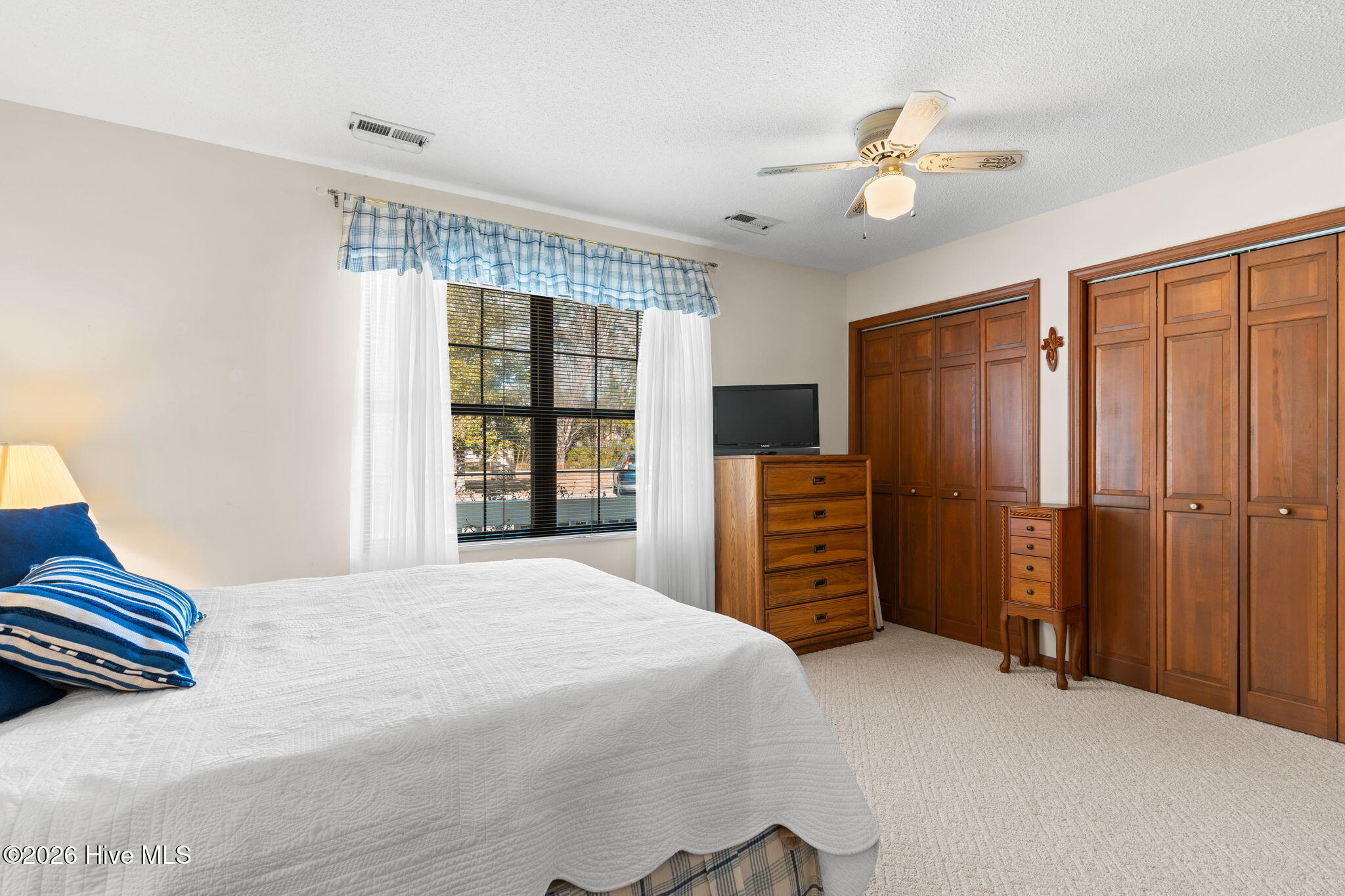 100549085 | Photo 20