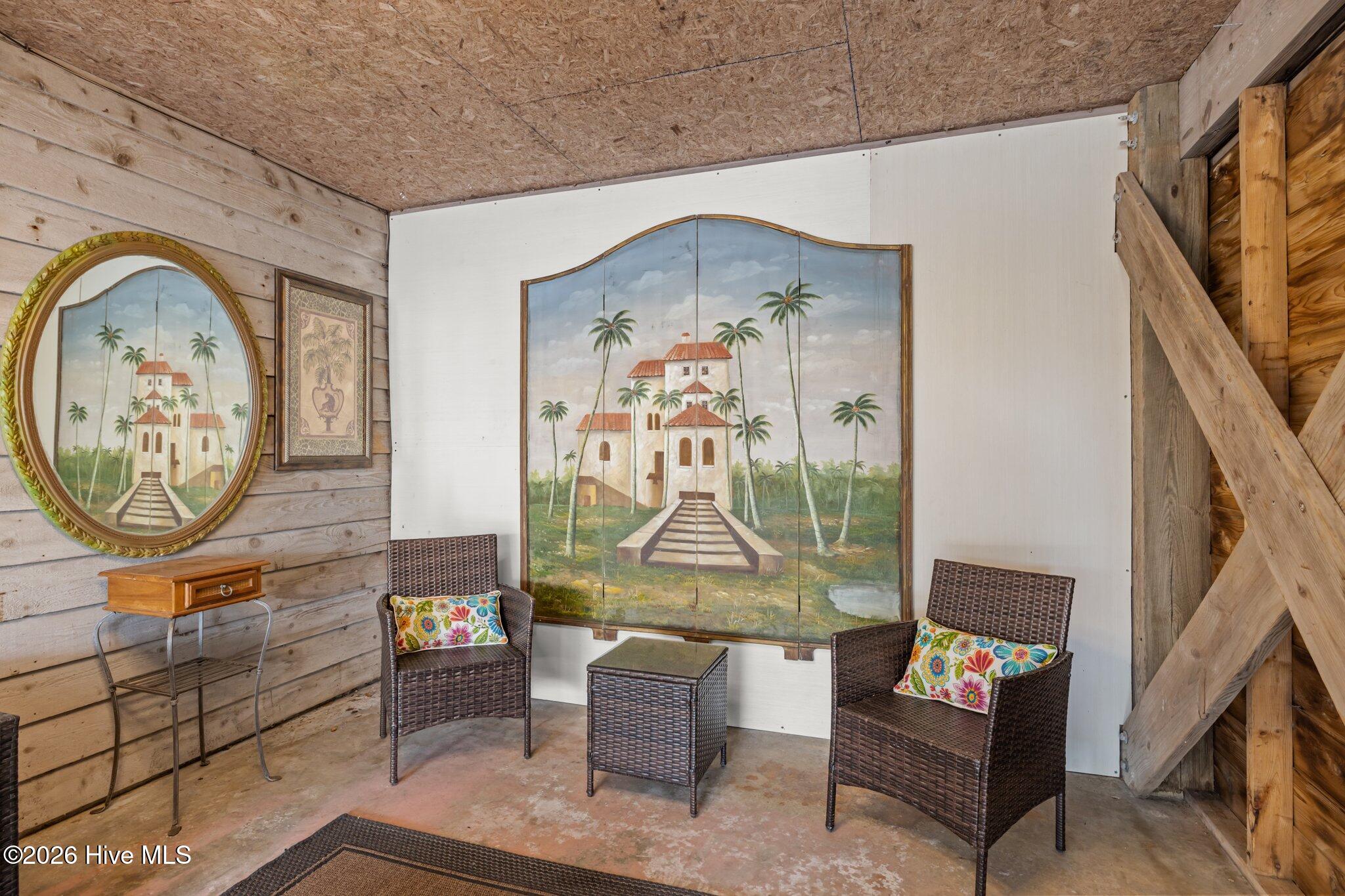 100565802 | Photo 34