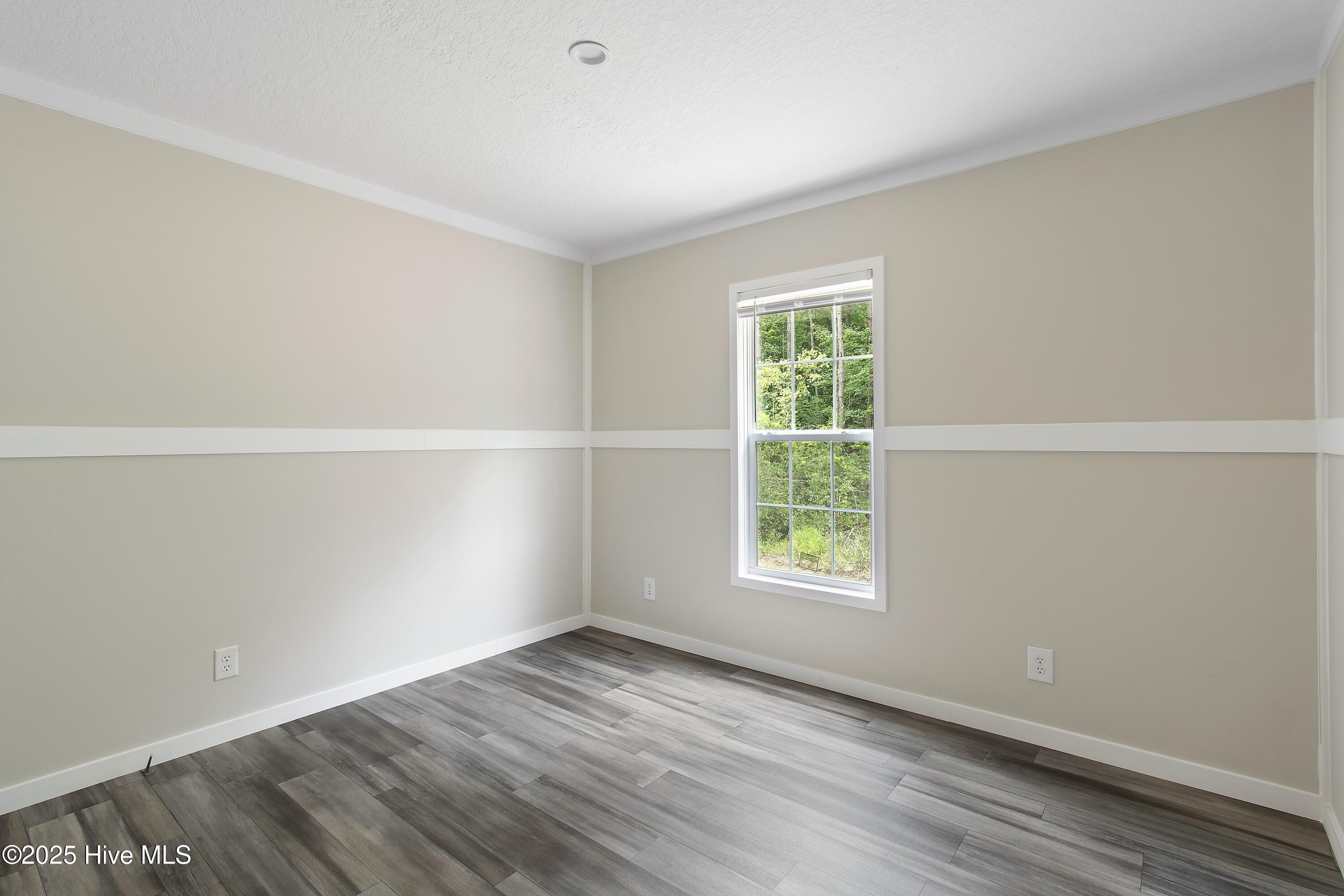 100542017 | Photo 19