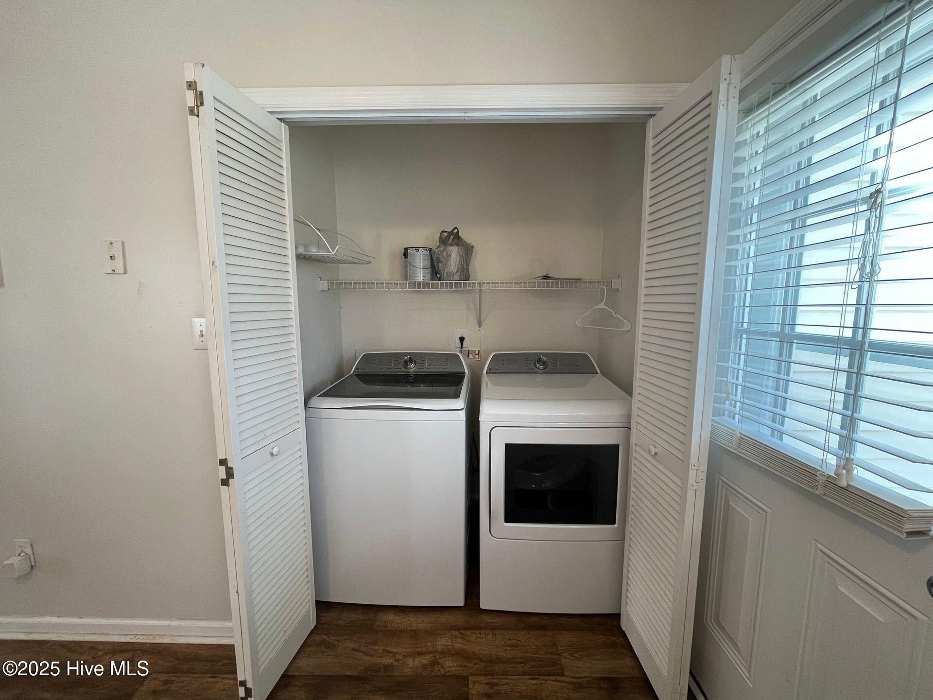 100569102 | Photo 18