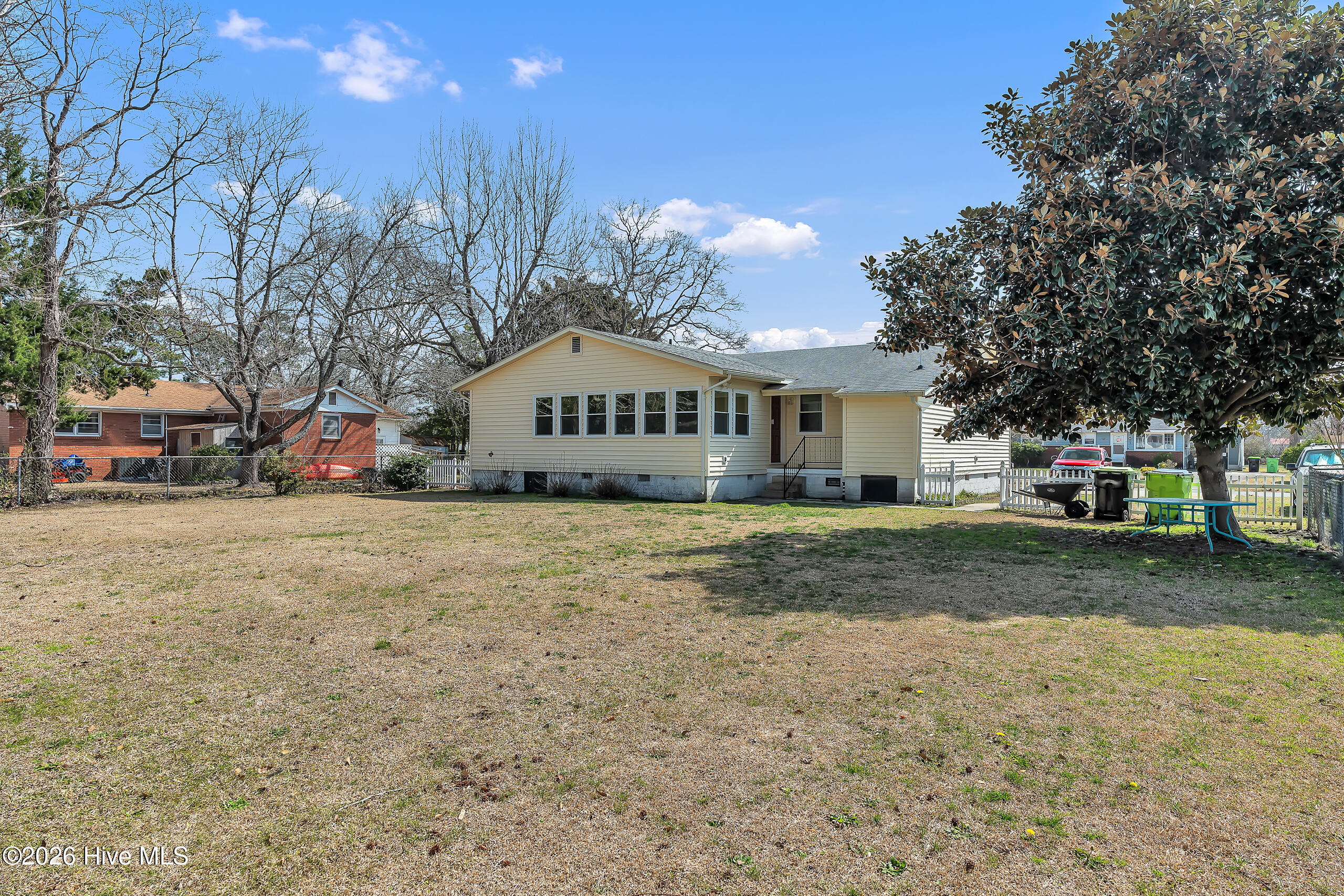 100557888 | Photo 37