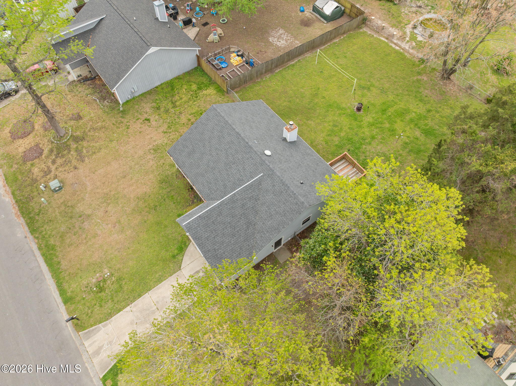 100563828 | Photo 34