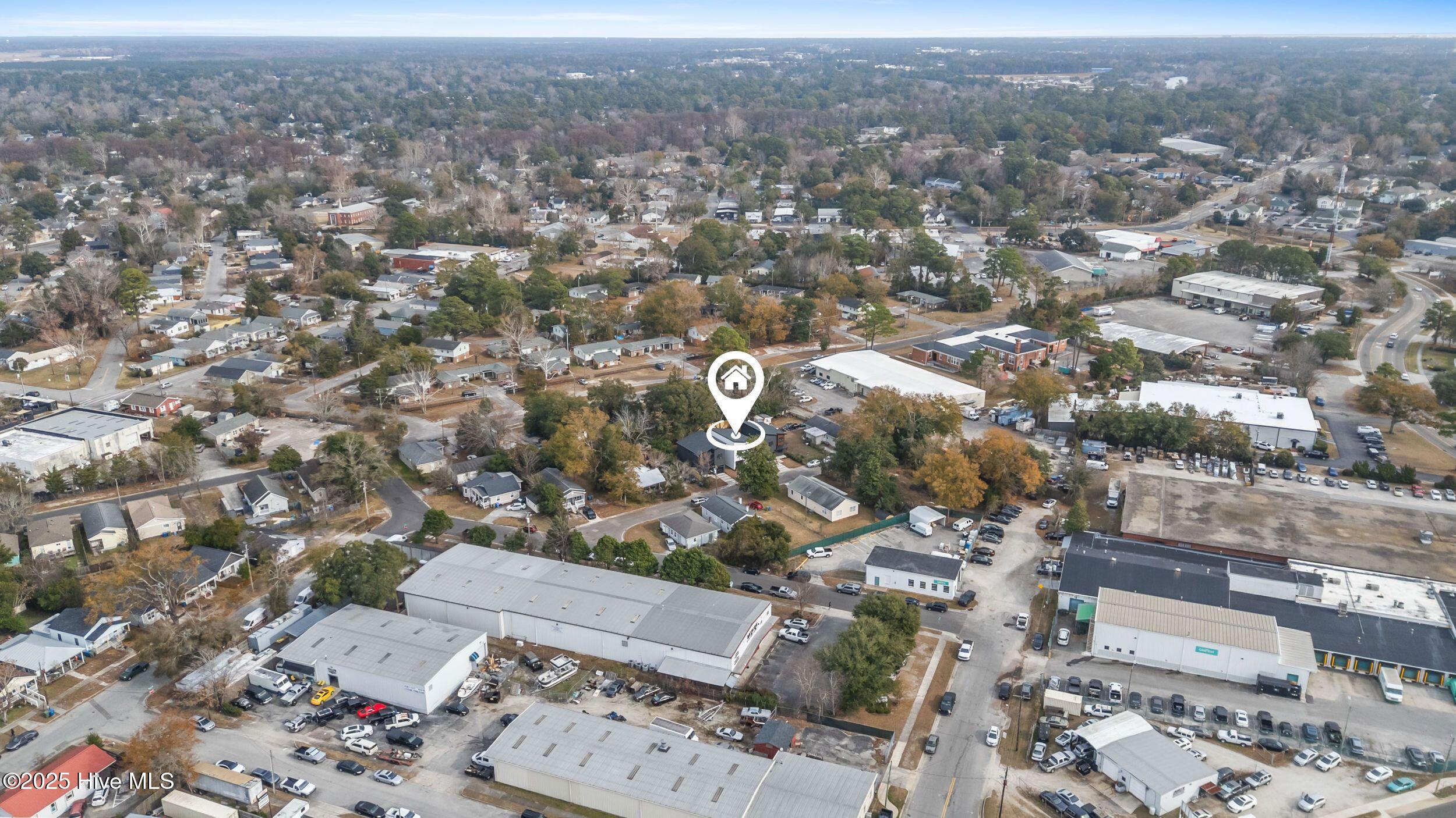 100557890 | Photo 50