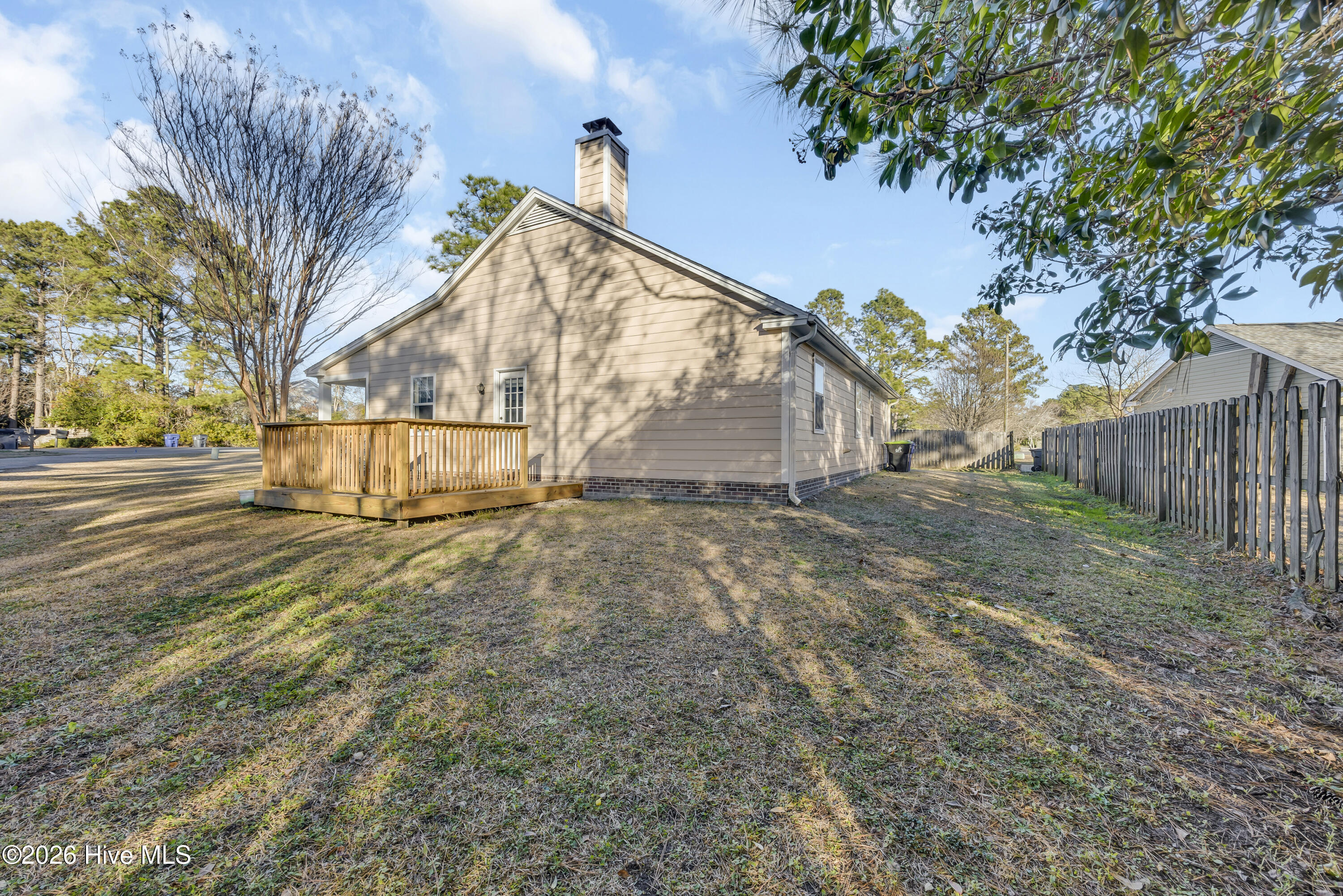 100543964 | Photo 24