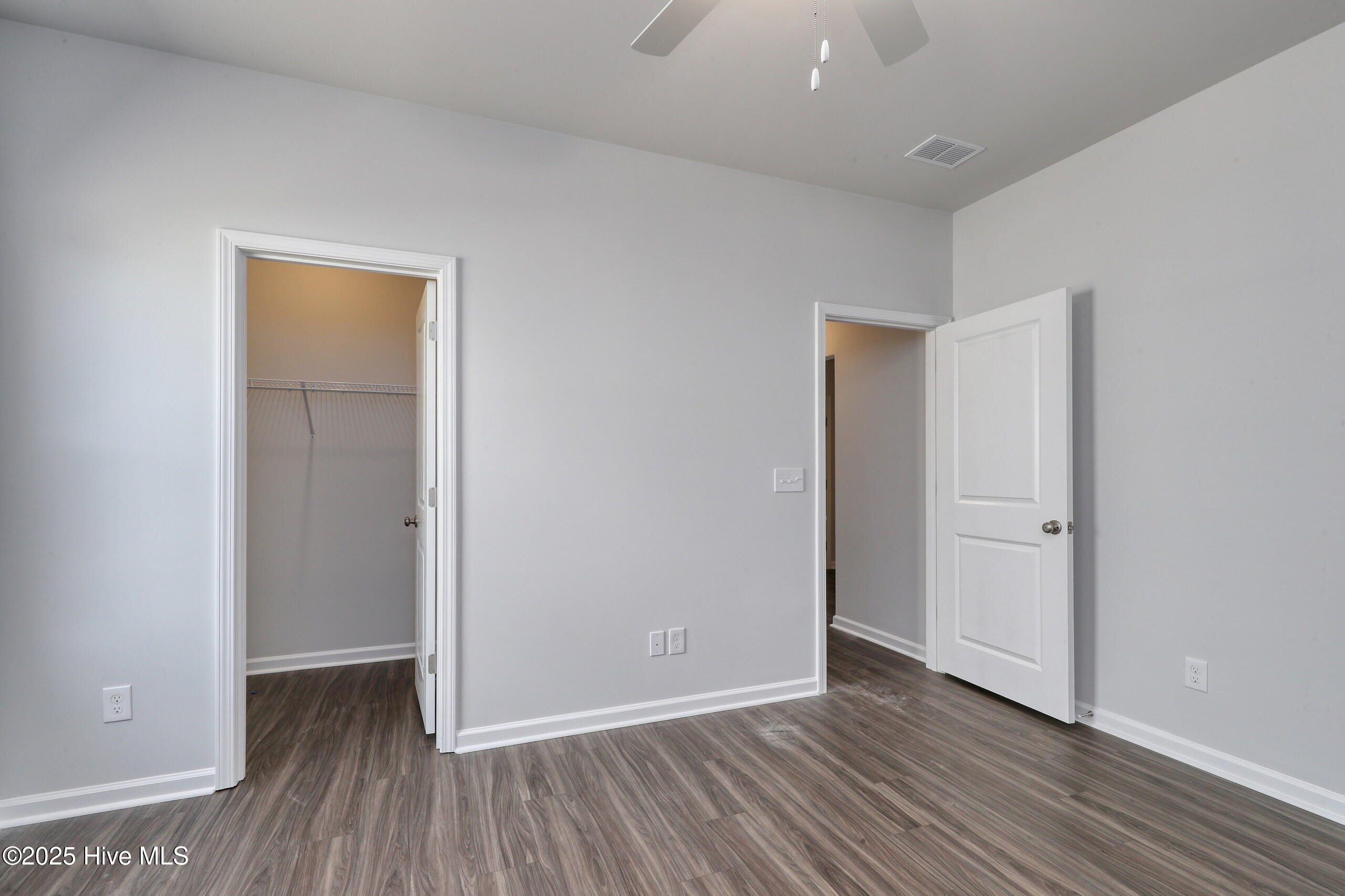 100517565 | Photo 24