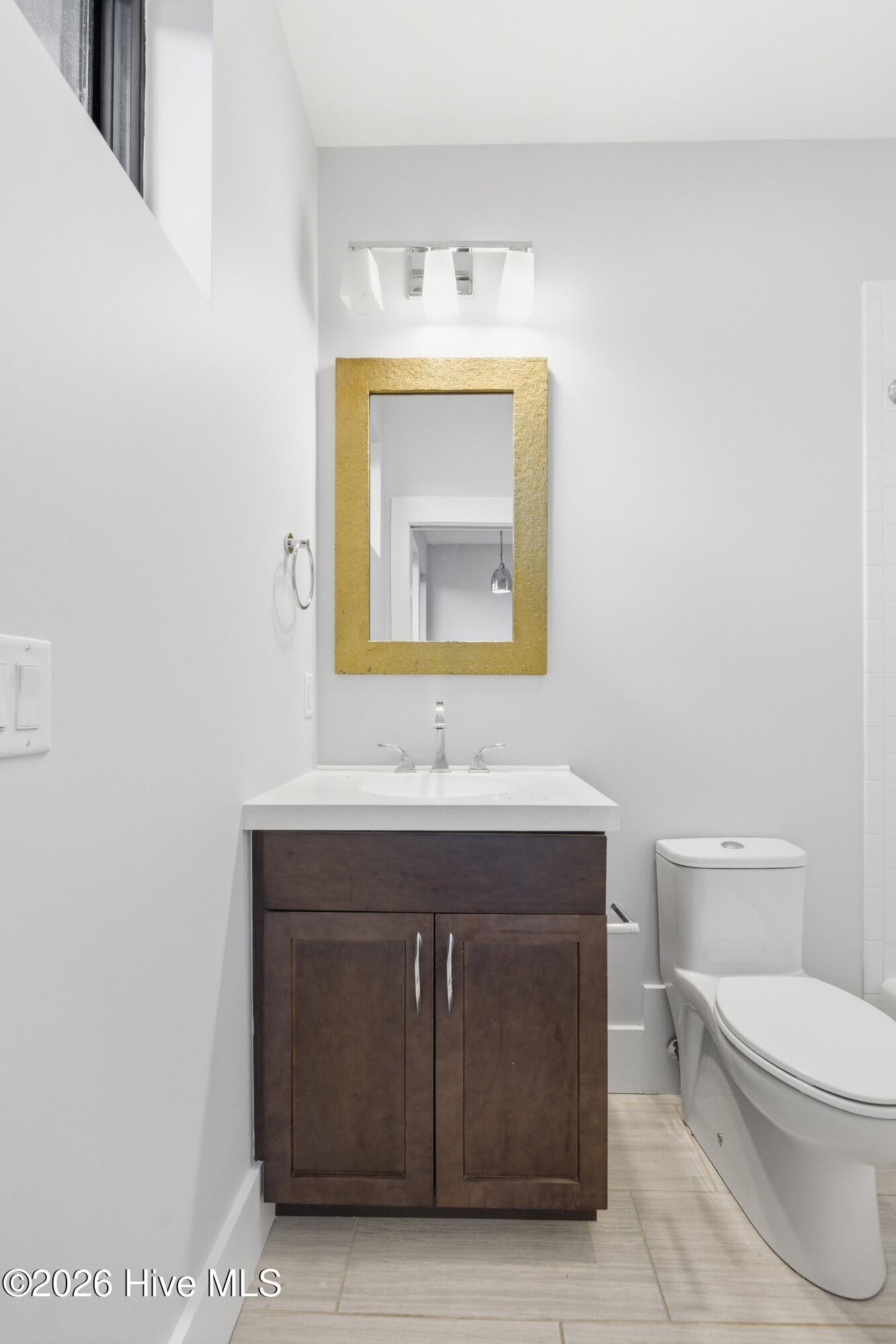 100566694 | Photo 37