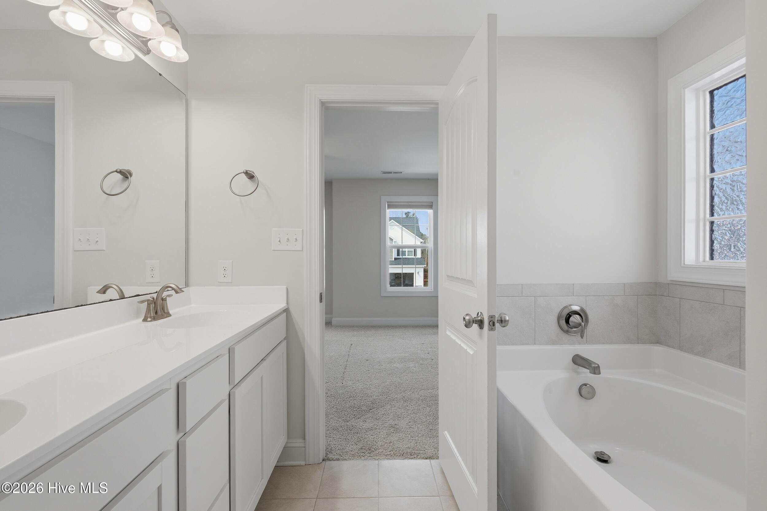 100559479 | Photo 27