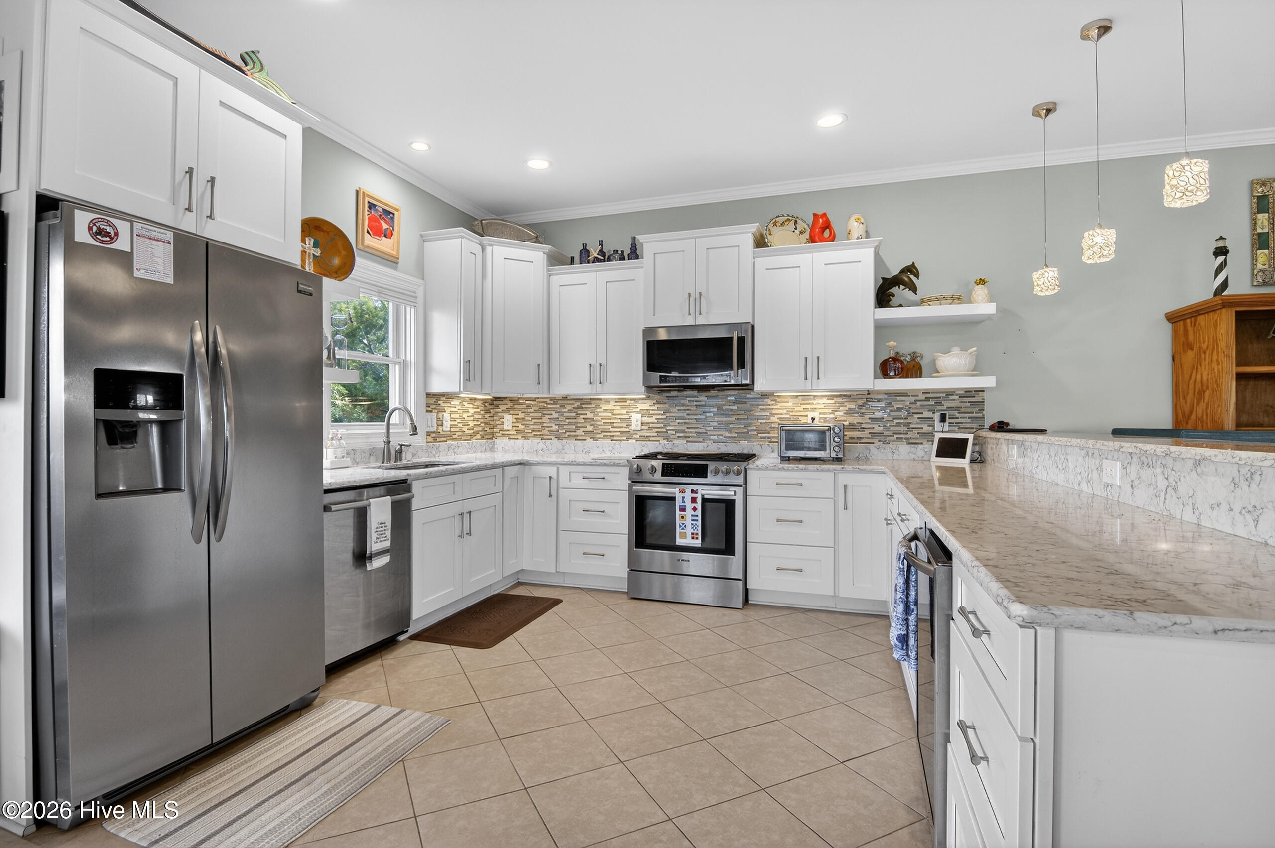 100556296 | Photo 10