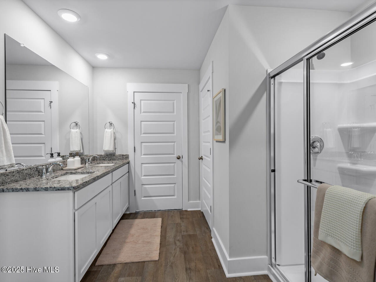 100546895 | Photo 24