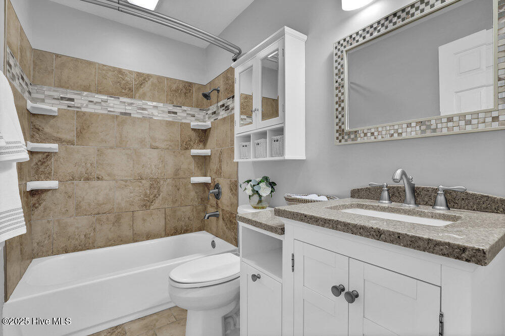 100542503 | Photo 34