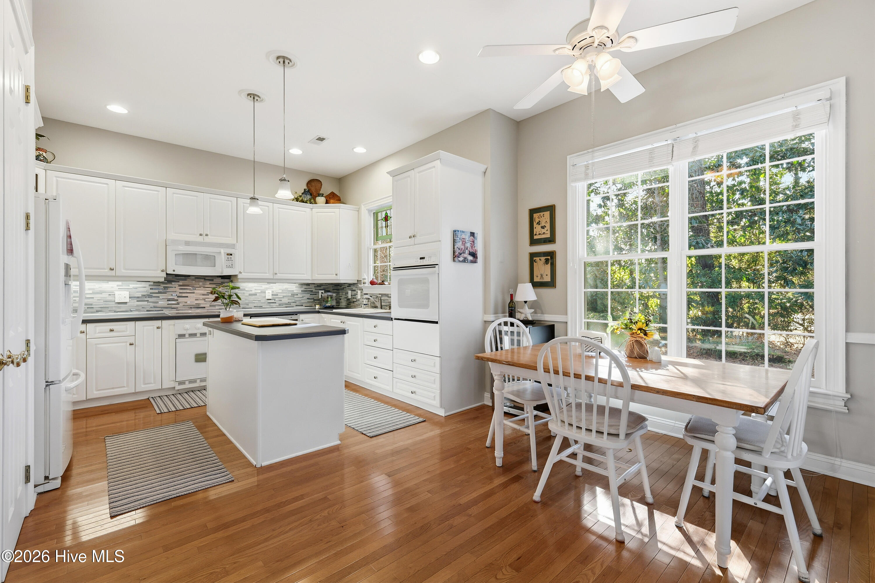 100552064 | Photo 13