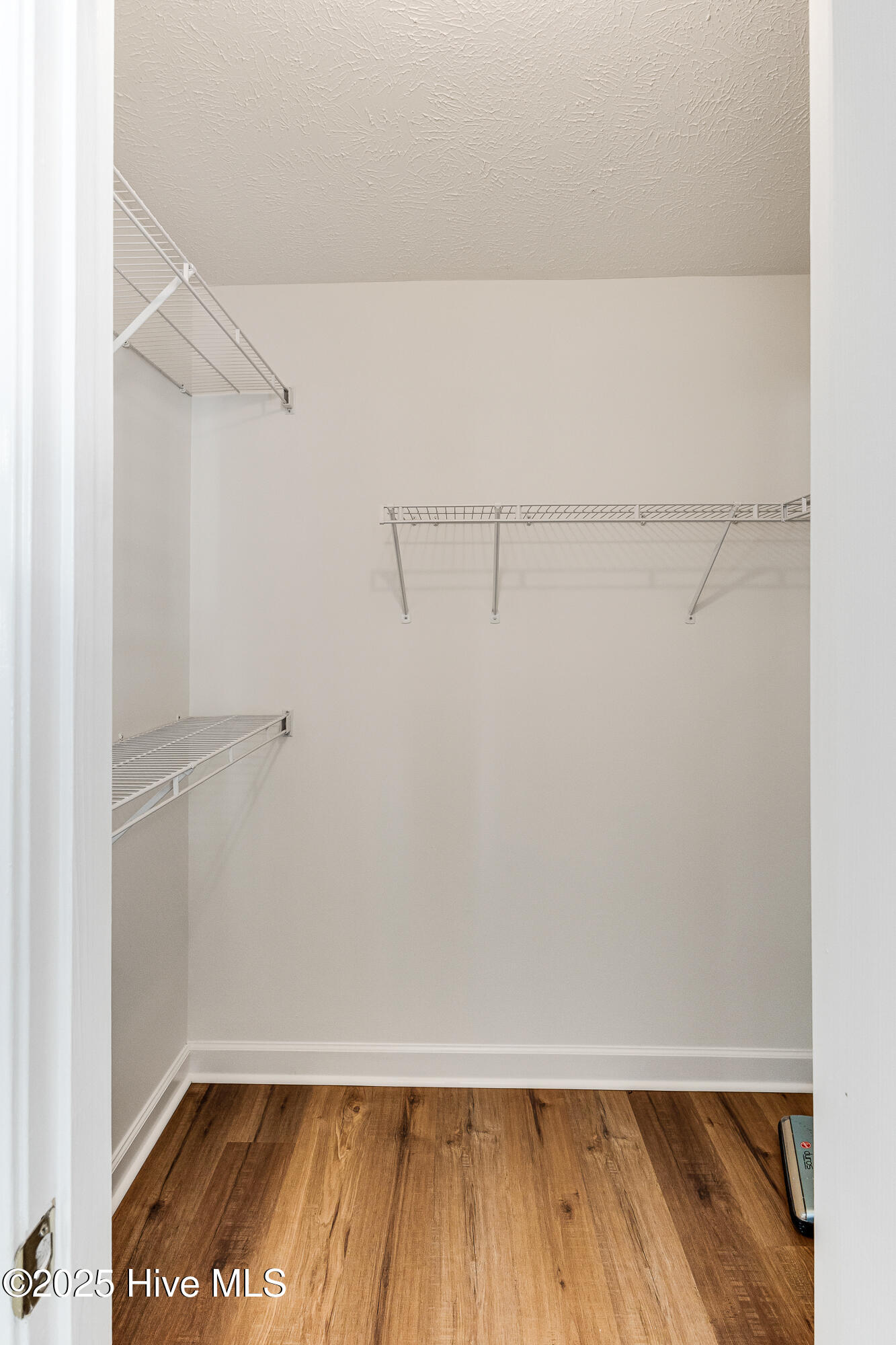 100541535 | Photo 18