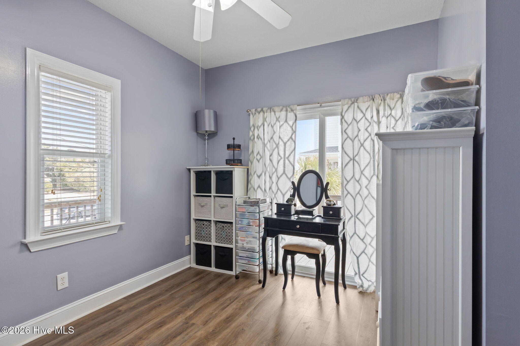 100563180 | Photo 32