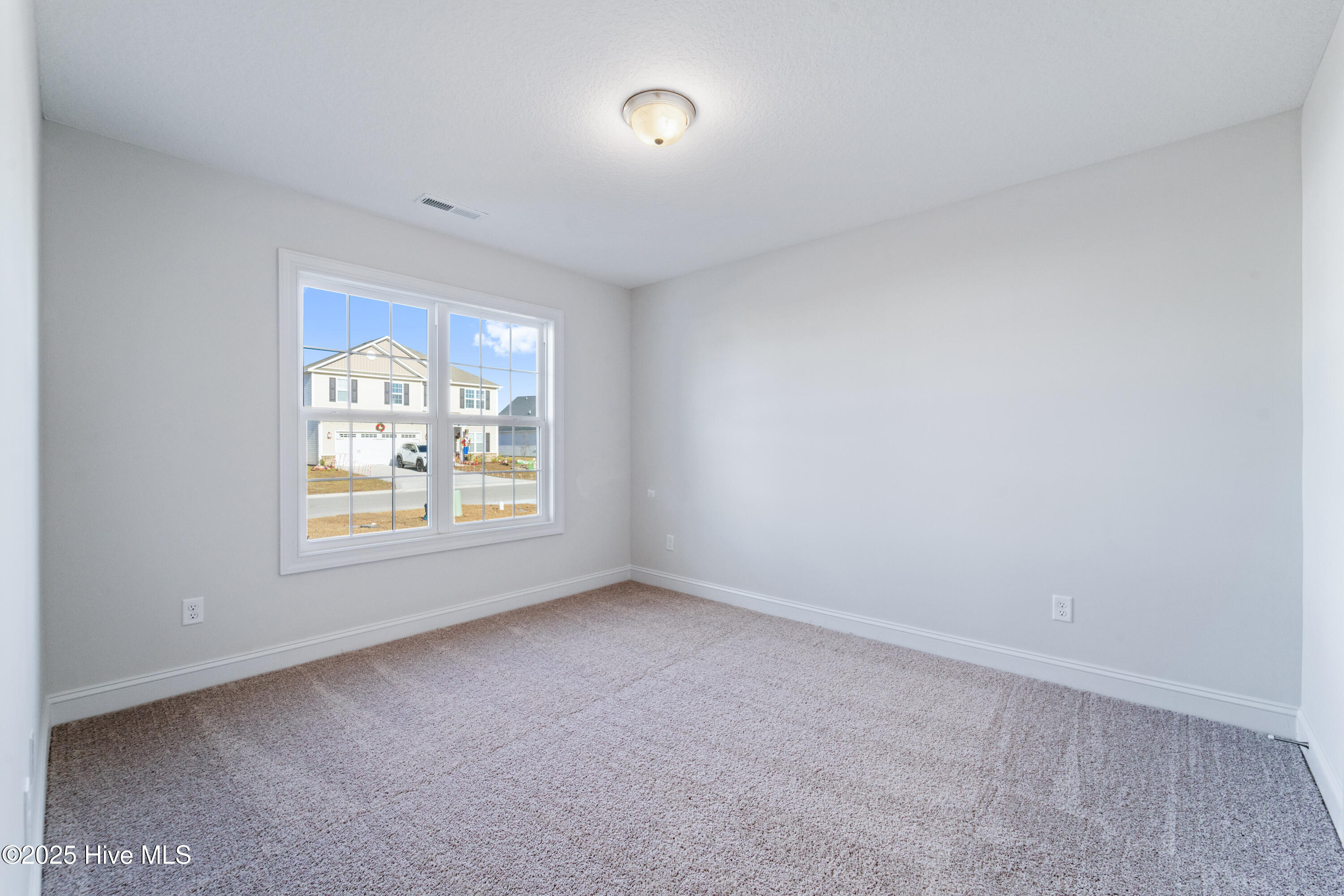 100514774 | Photo 16